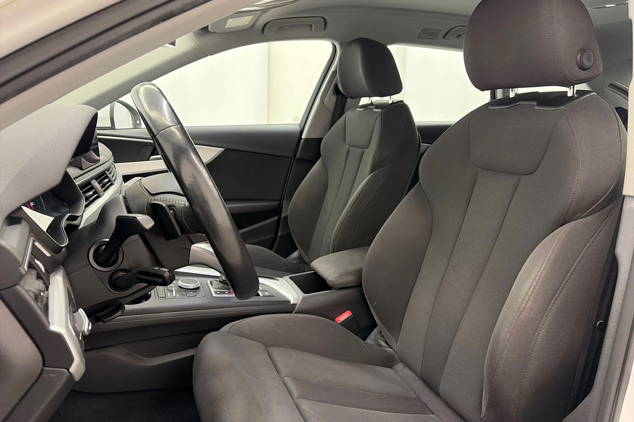 valkoinen Audi A4 allroad quattro 2017 kuva 14.