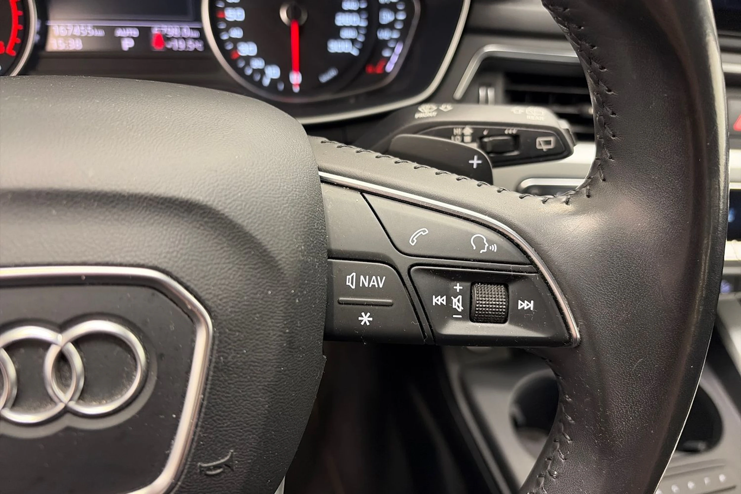 valkoinen Audi A4 allroad quattro 2017 kuva 19.