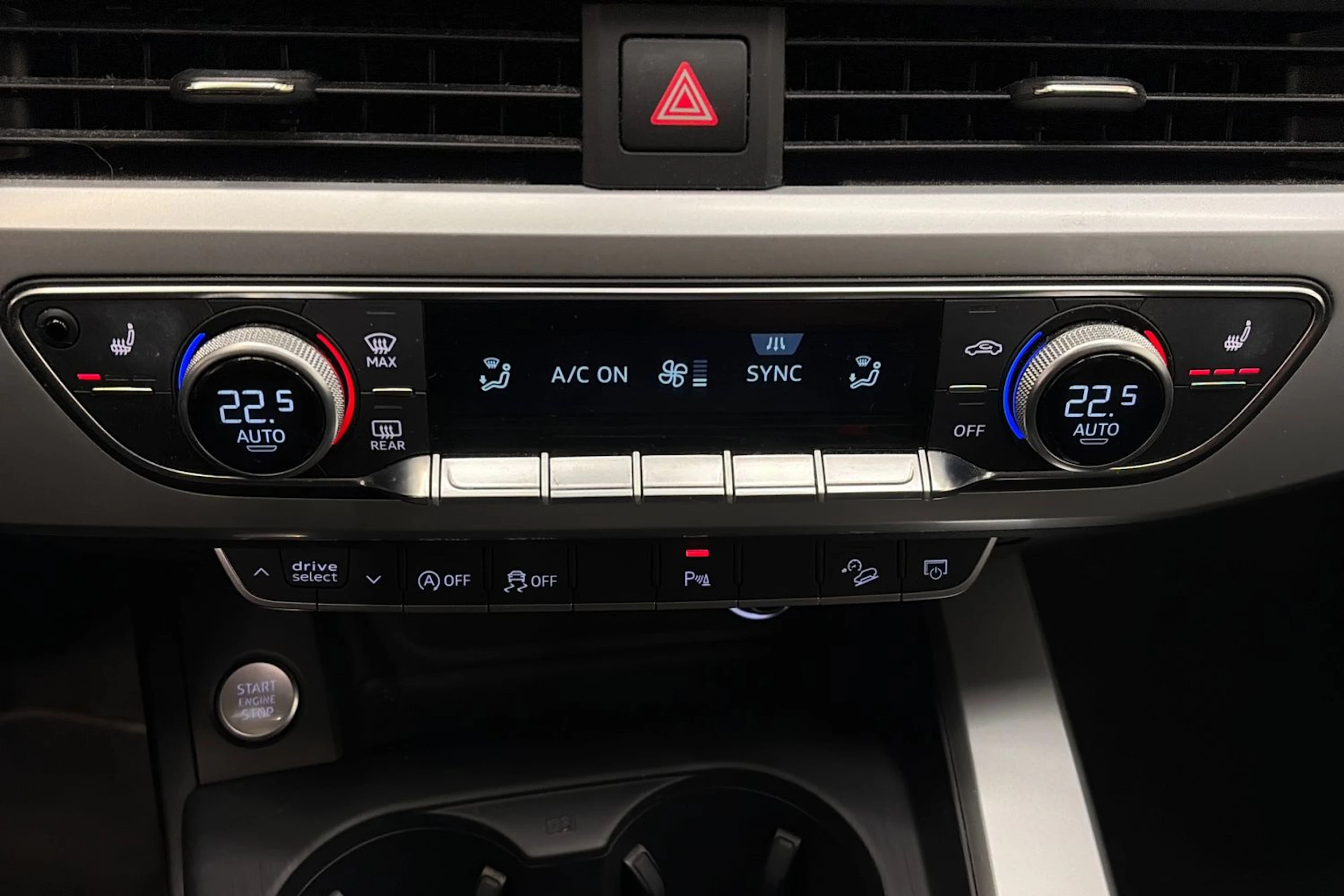 valkoinen Audi A4 allroad quattro 2017 kuva 28.