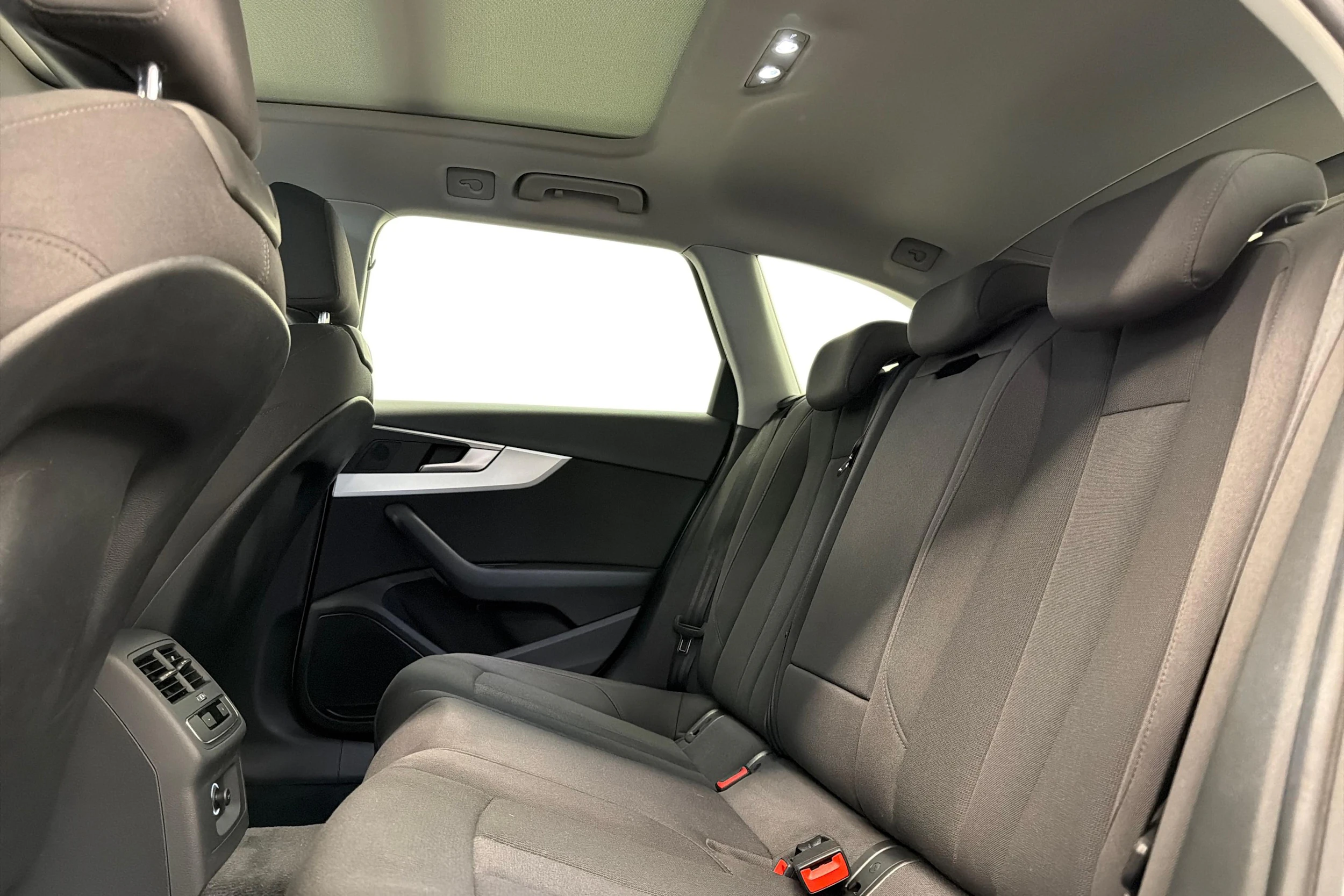hopea Audi A4 allroad quattro 2017 kuva 8.