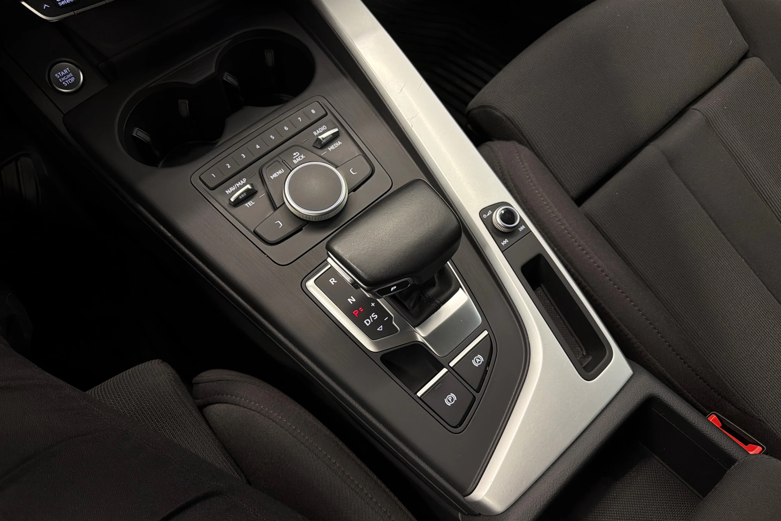 hopea Audi A4 allroad quattro 2017 kuva 23.