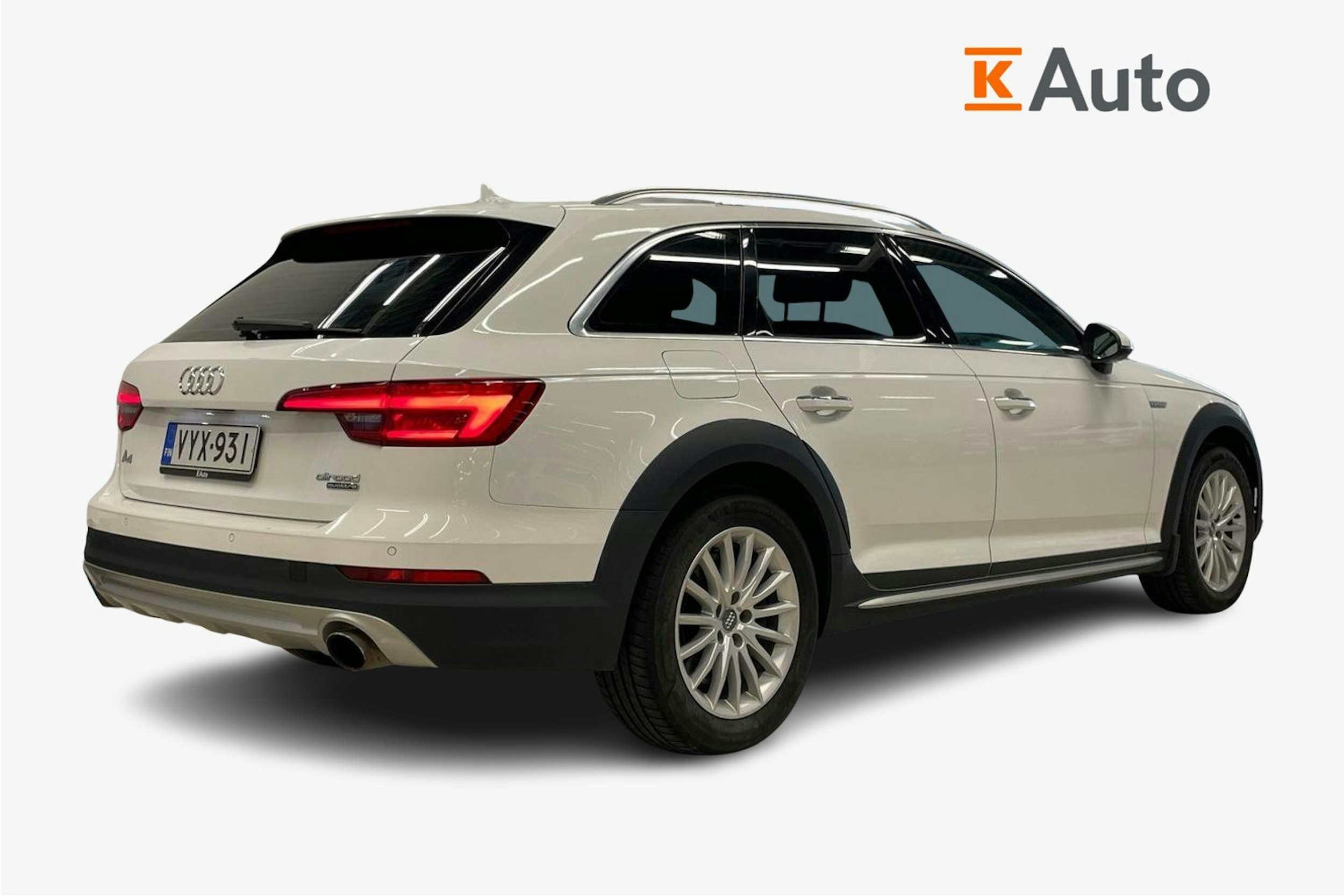 Valkoinen Audi A4 allroad quattro 2017 kuva 2.