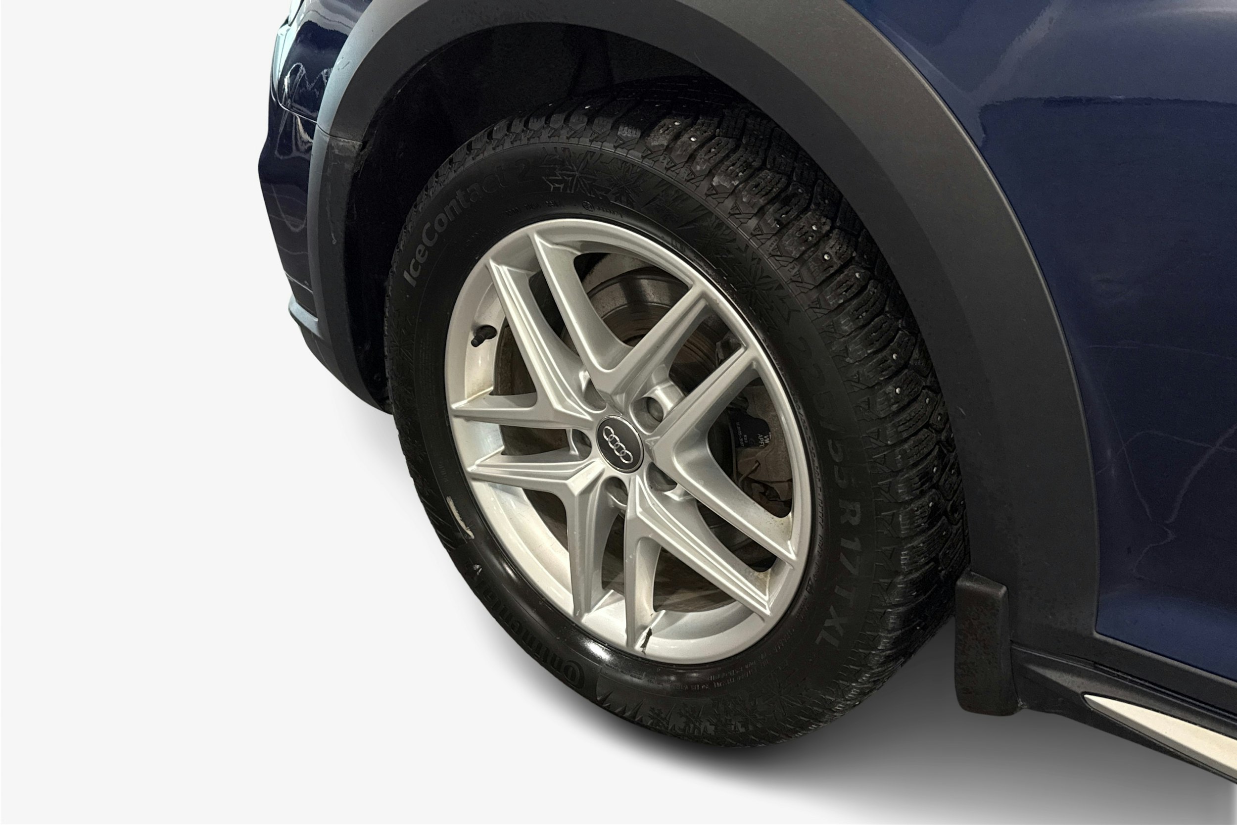 Sininen Audi A4 allroad quattro 2017 kuva 11.