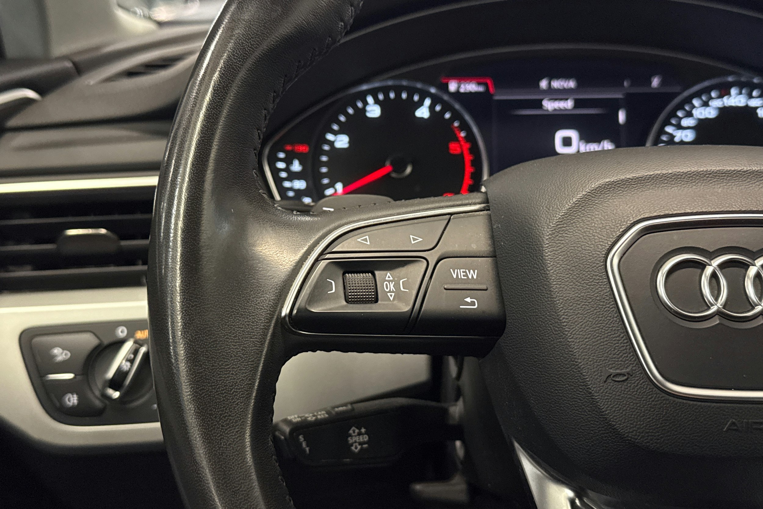 Sininen Audi A4 allroad quattro 2017 kuva 16.