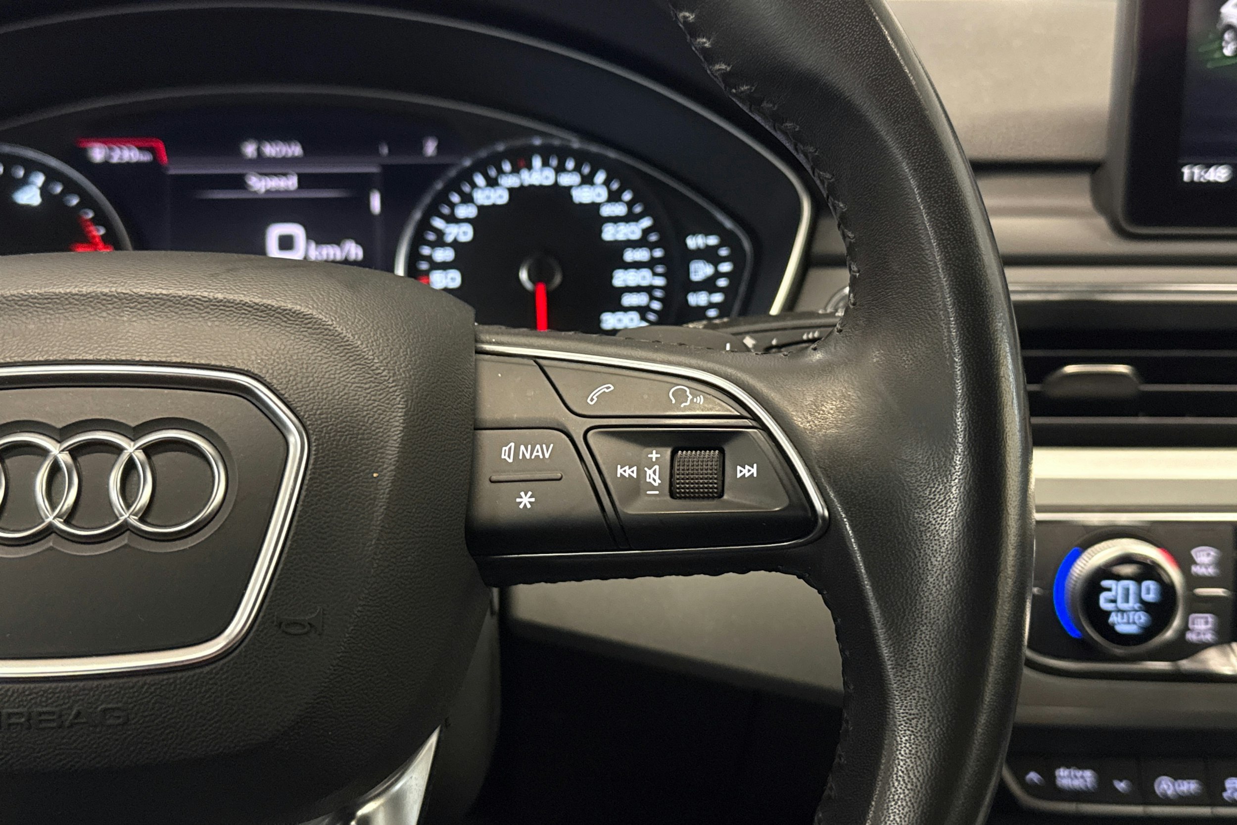 Sininen Audi A4 allroad quattro 2017 kuva 17.