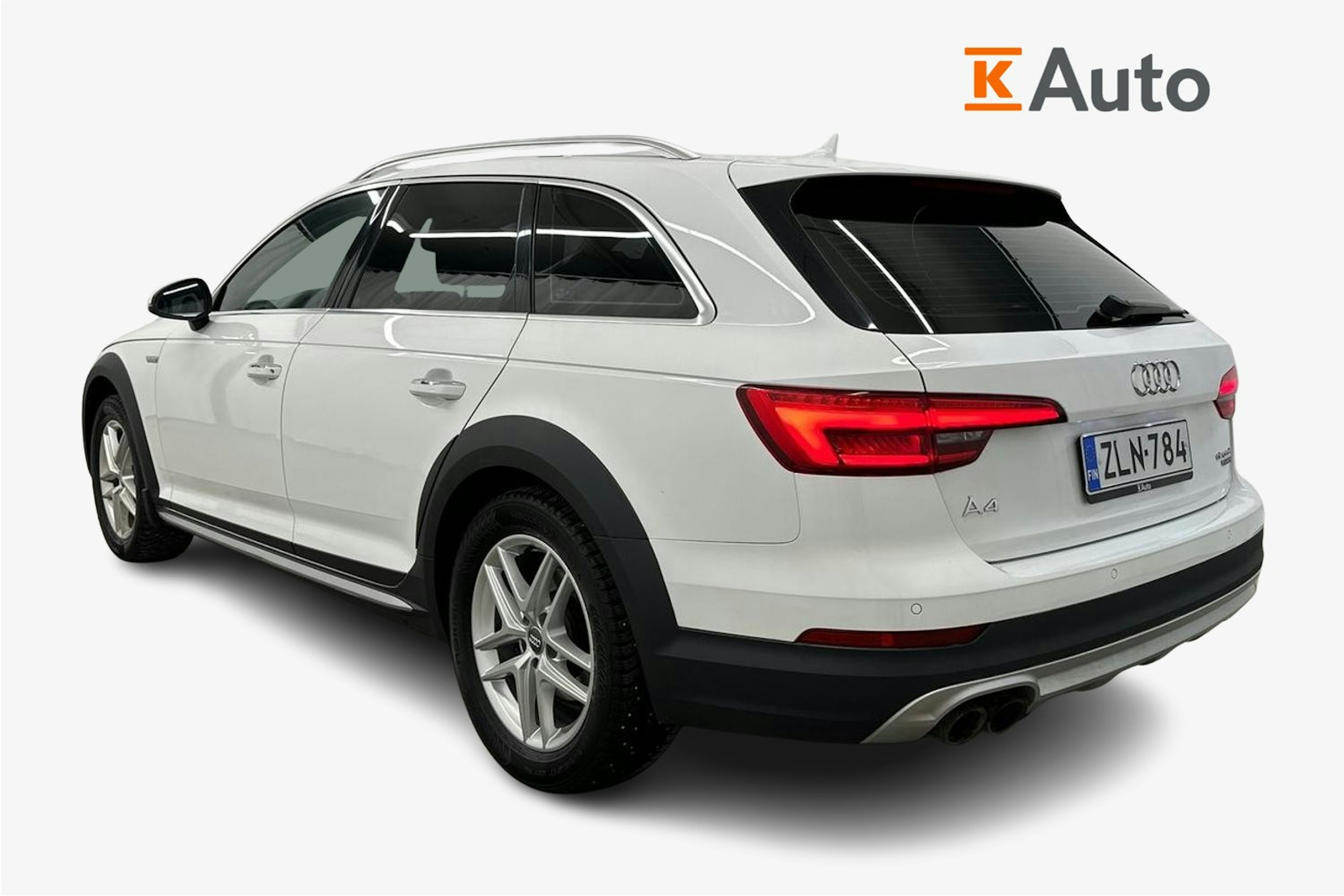 Valkoinen Audi A4 allroad quattro 2017 kuva 2.