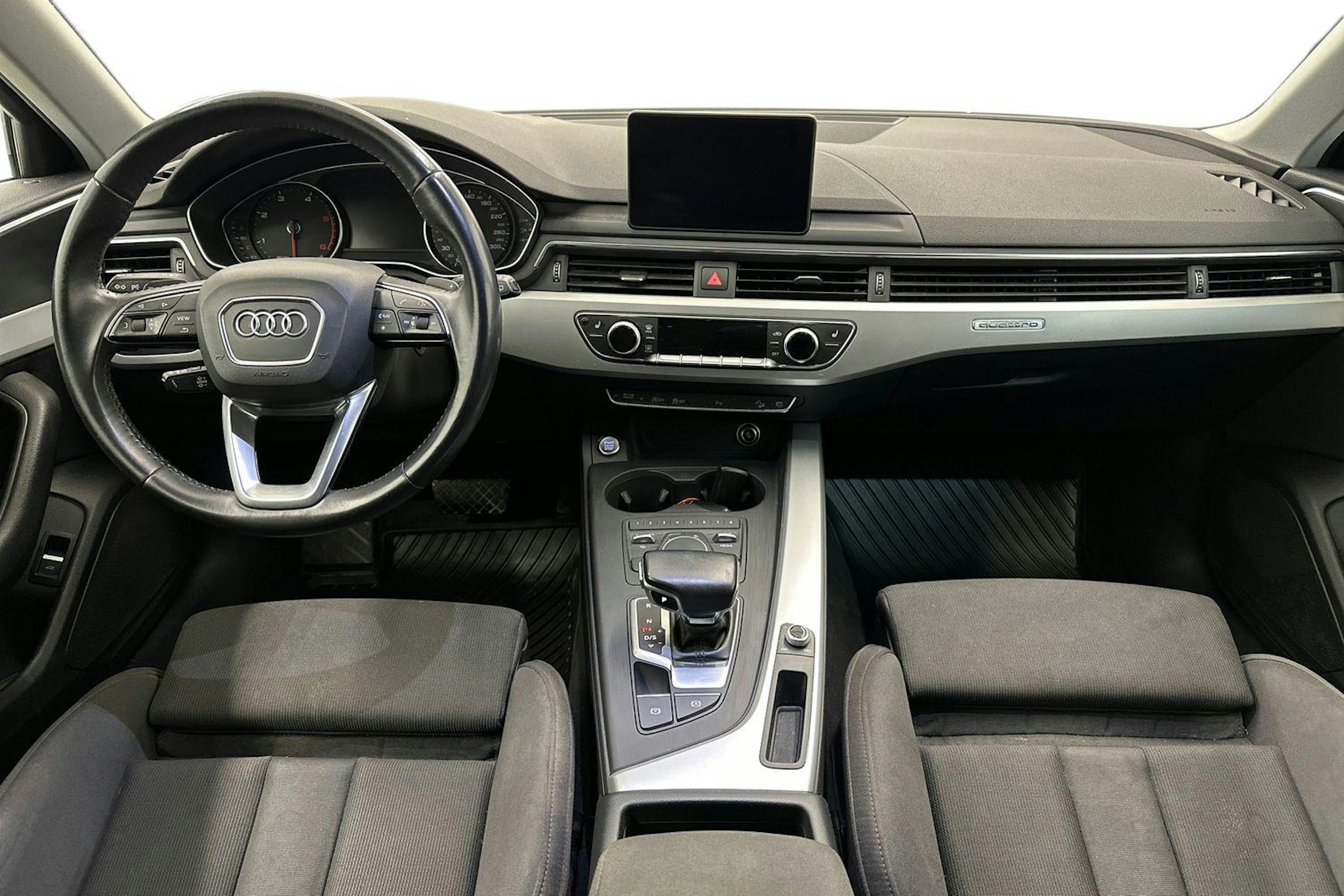 Valkoinen Audi A4 allroad quattro 2017 kuva 9.