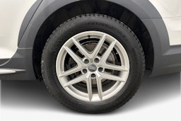 Valkoinen Audi A4 allroad quattro 2017 kuva 11.