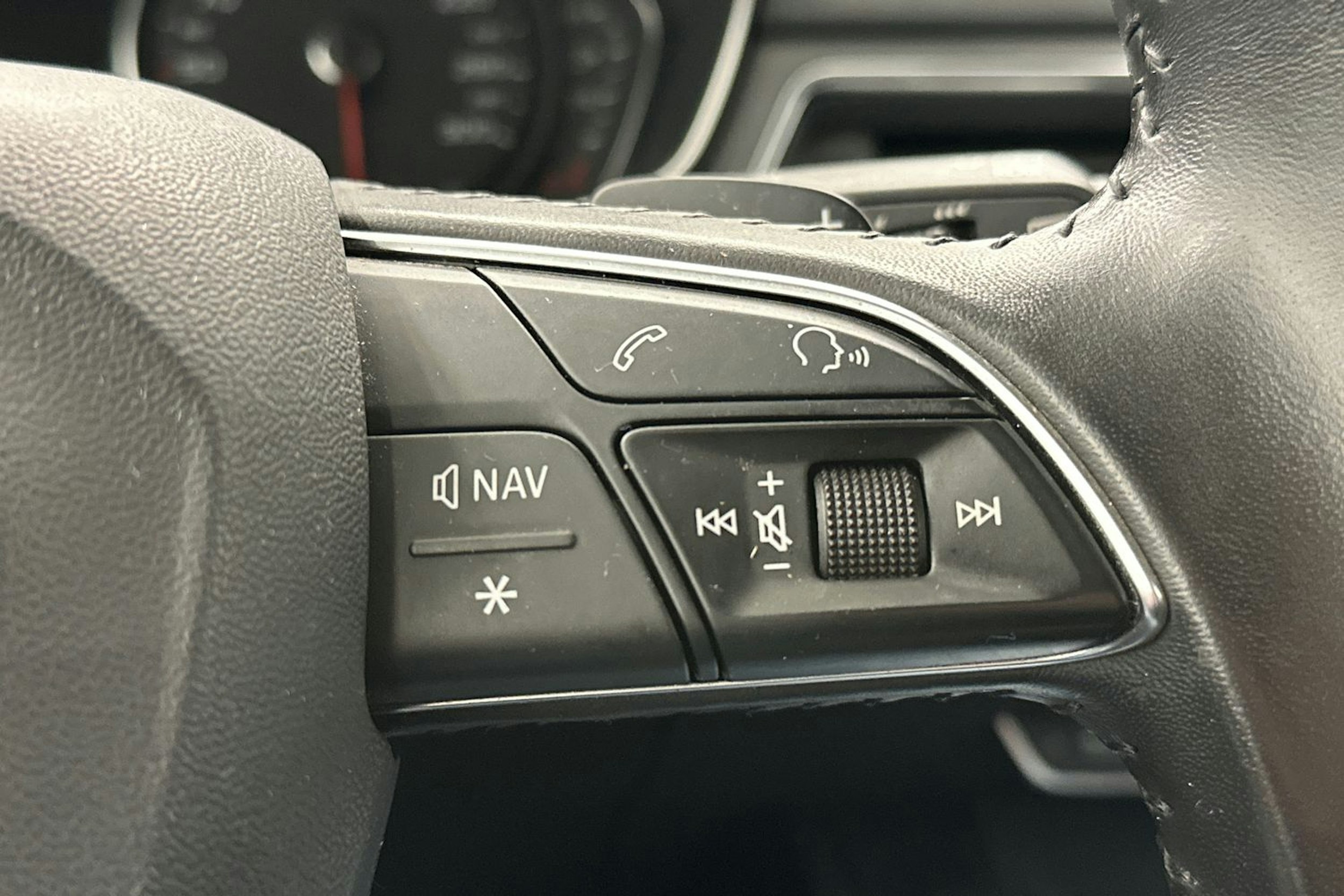 Valkoinen Audi A4 allroad quattro 2017 kuva 17.