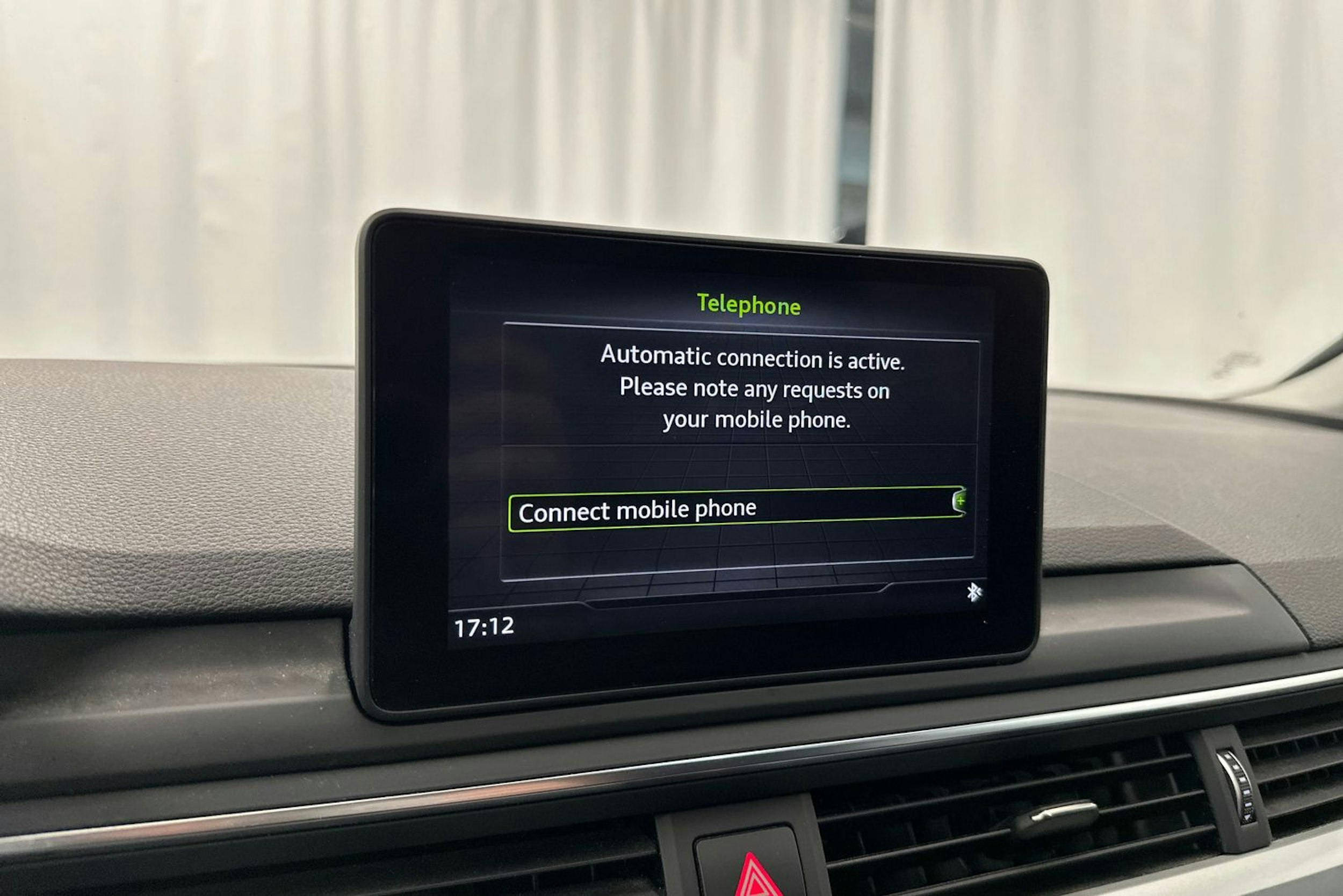 Valkoinen Audi A4 allroad quattro 2017 kuva 21.