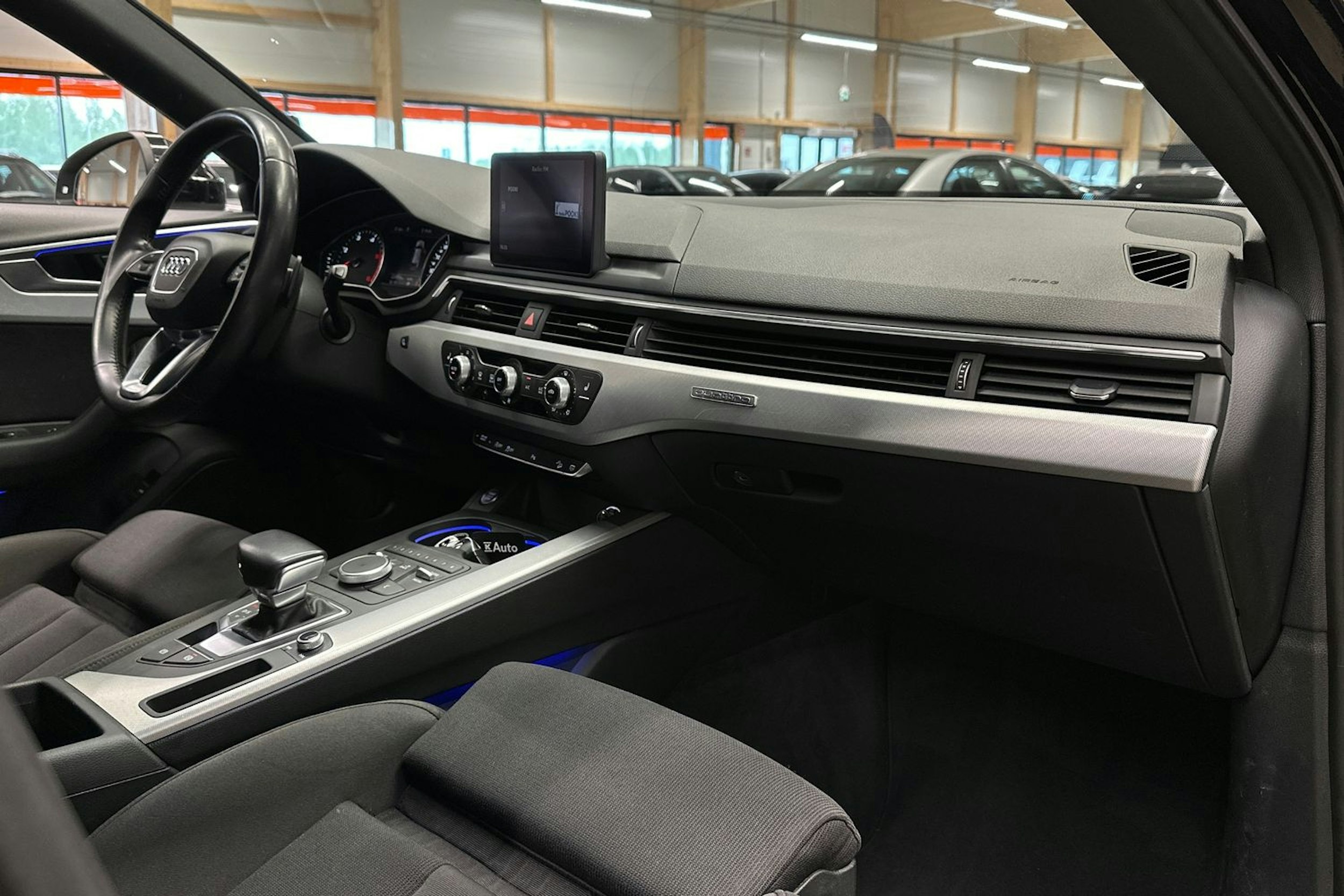 musta Audi A4 allroad quattro 2017 kuva 14.