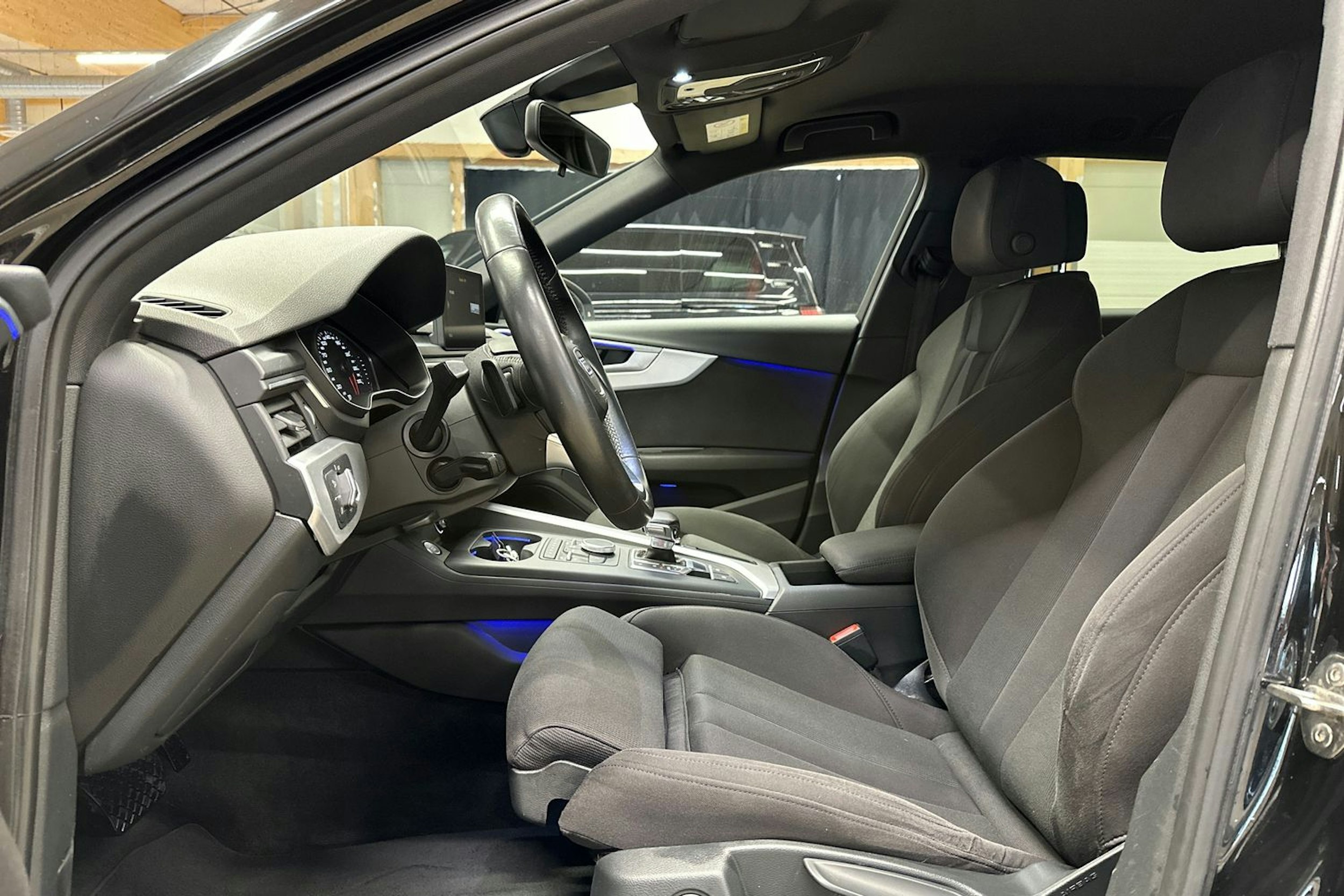 musta Audi A4 allroad quattro 2017 kuva 17.