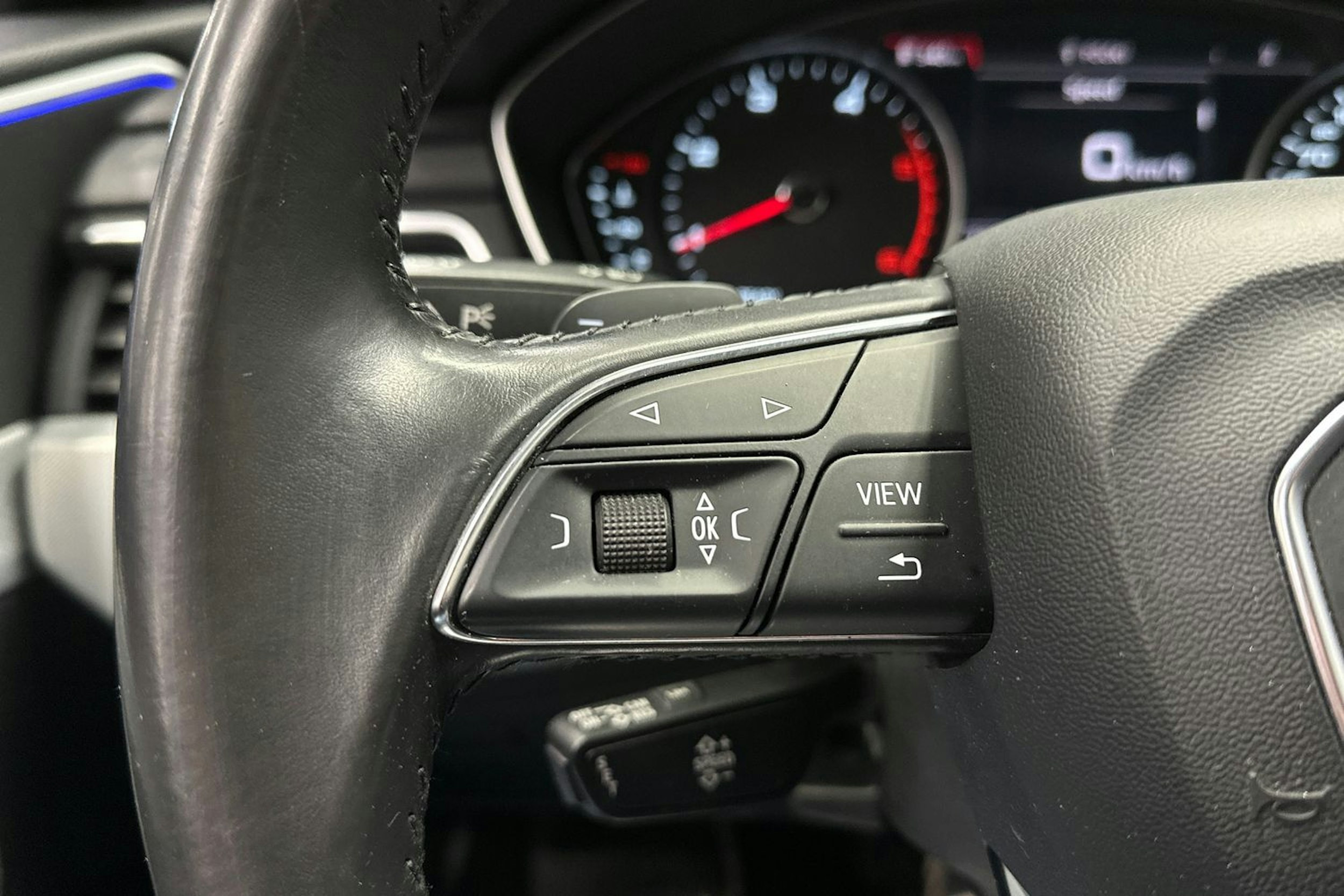 musta Audi A4 allroad quattro 2017 kuva 27.
