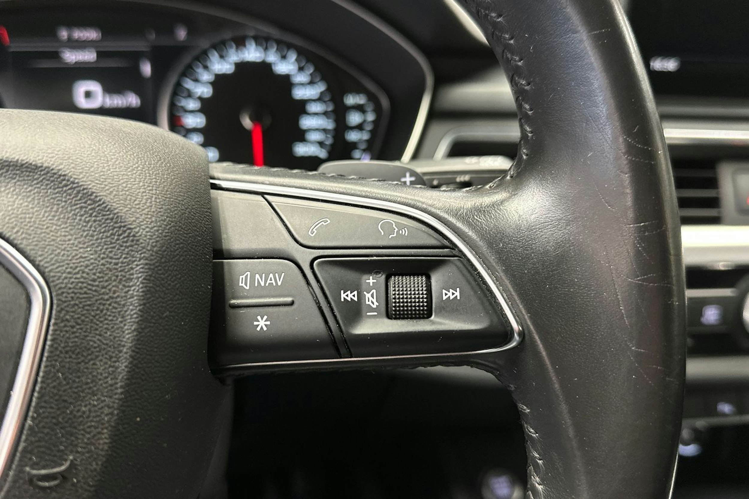 musta Audi A4 allroad quattro 2017 kuva 28.