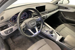 Valkoinen Audi A4 allroad quattro 2018 kuva 6.
