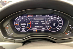 Valkoinen Audi A4 allroad quattro 2018 kuva 11.