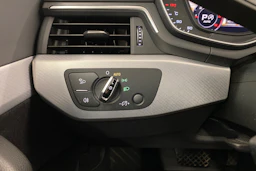 Valkoinen Audi A4 allroad quattro 2018 kuva 17.
