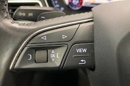 Valkoinen Audi A4 allroad quattro 2018 kuva 19.