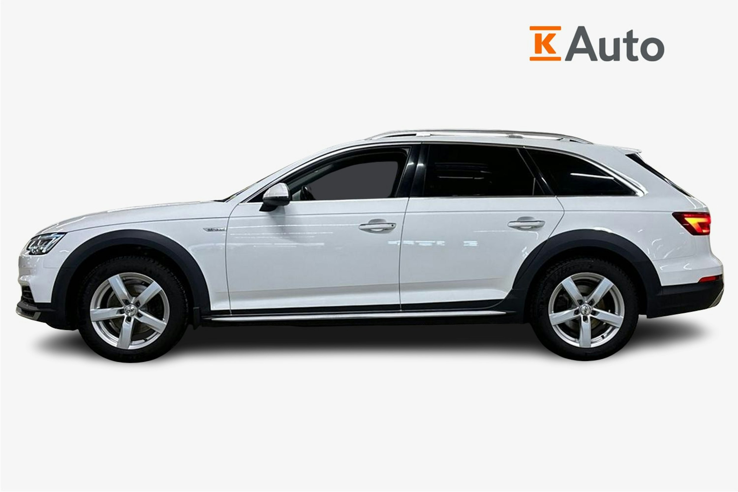 valkoinen Audi A4 allroad quattro 2018 kuva 6.