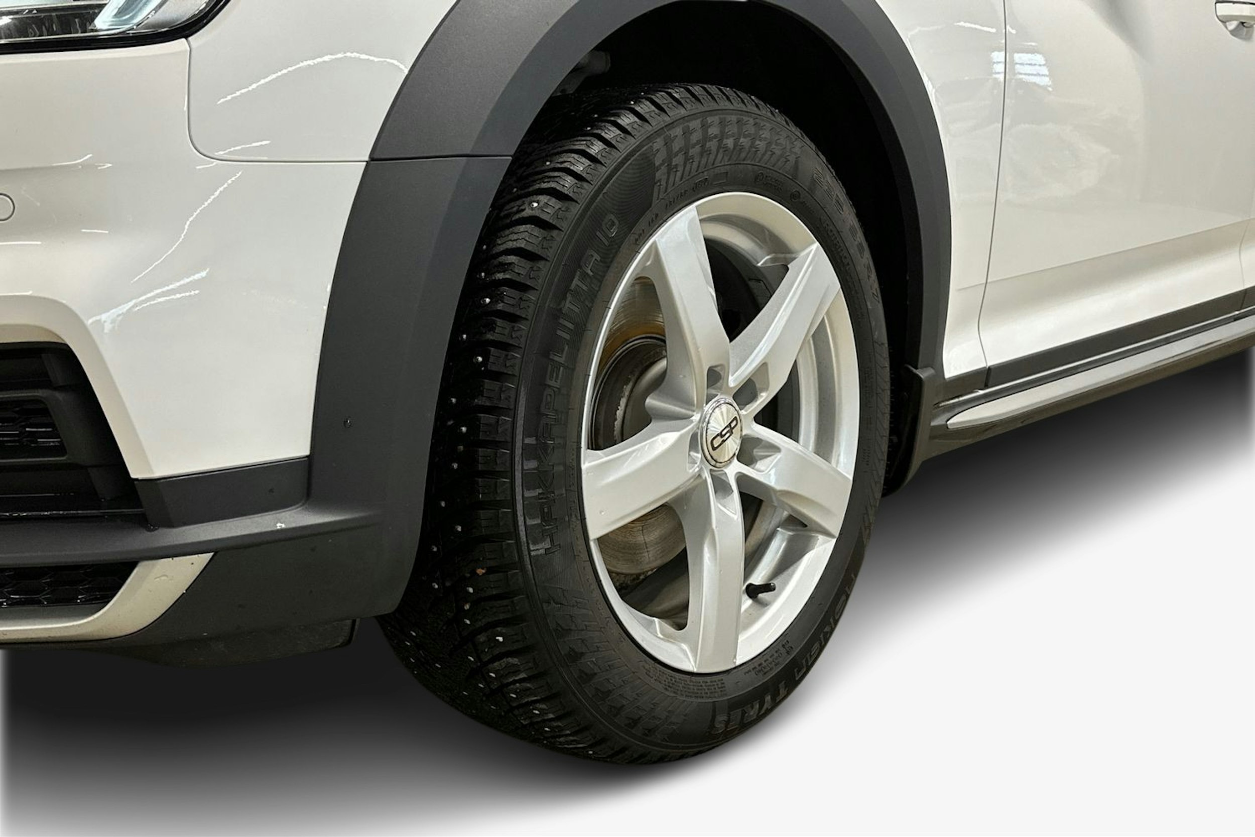 valkoinen Audi A4 allroad quattro 2018 kuva 11.