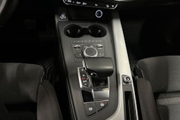 valkoinen Audi A4 allroad quattro 2018 kuva 21.