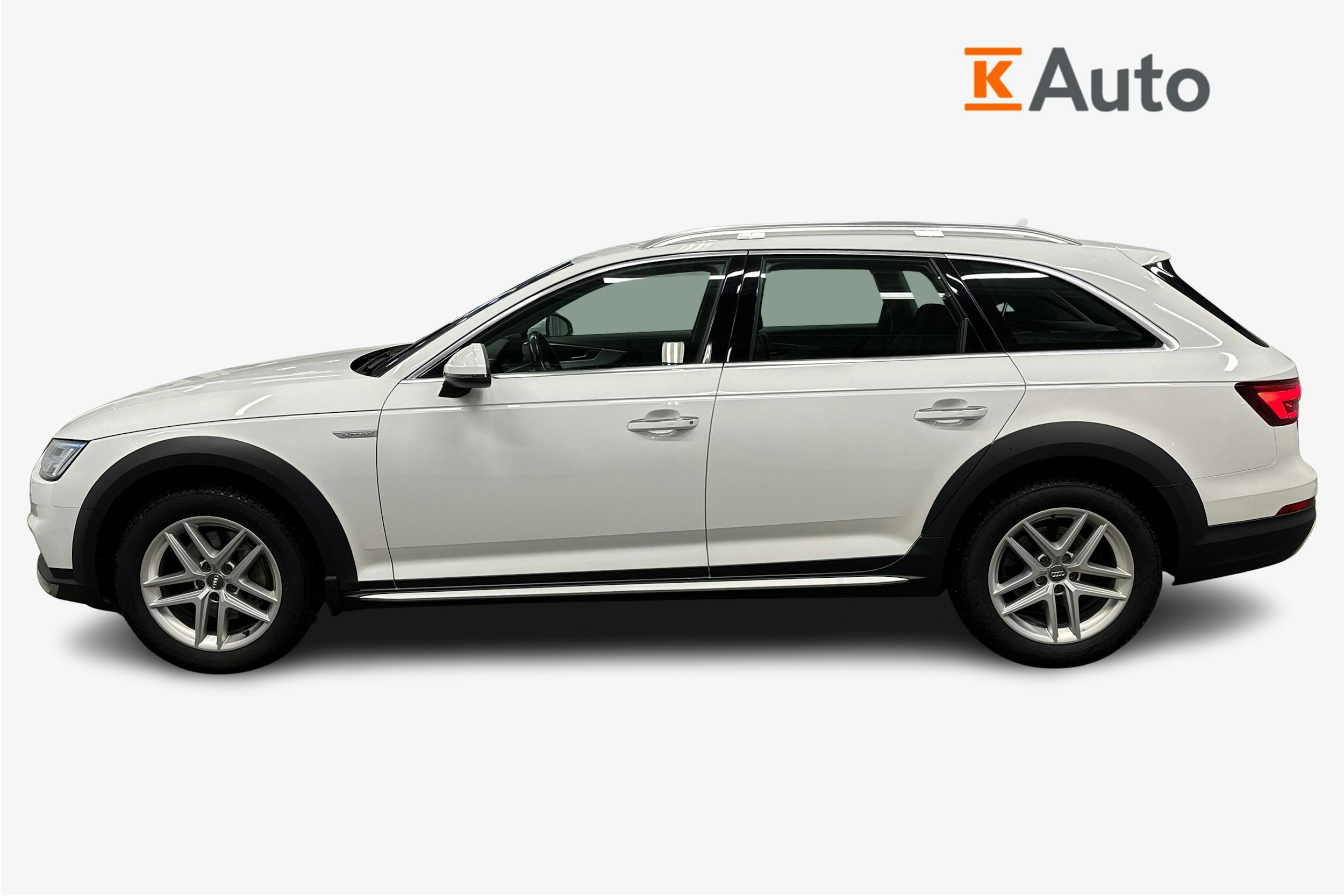 valkoinen Audi A4 allroad quattro 2018 kuva 6.