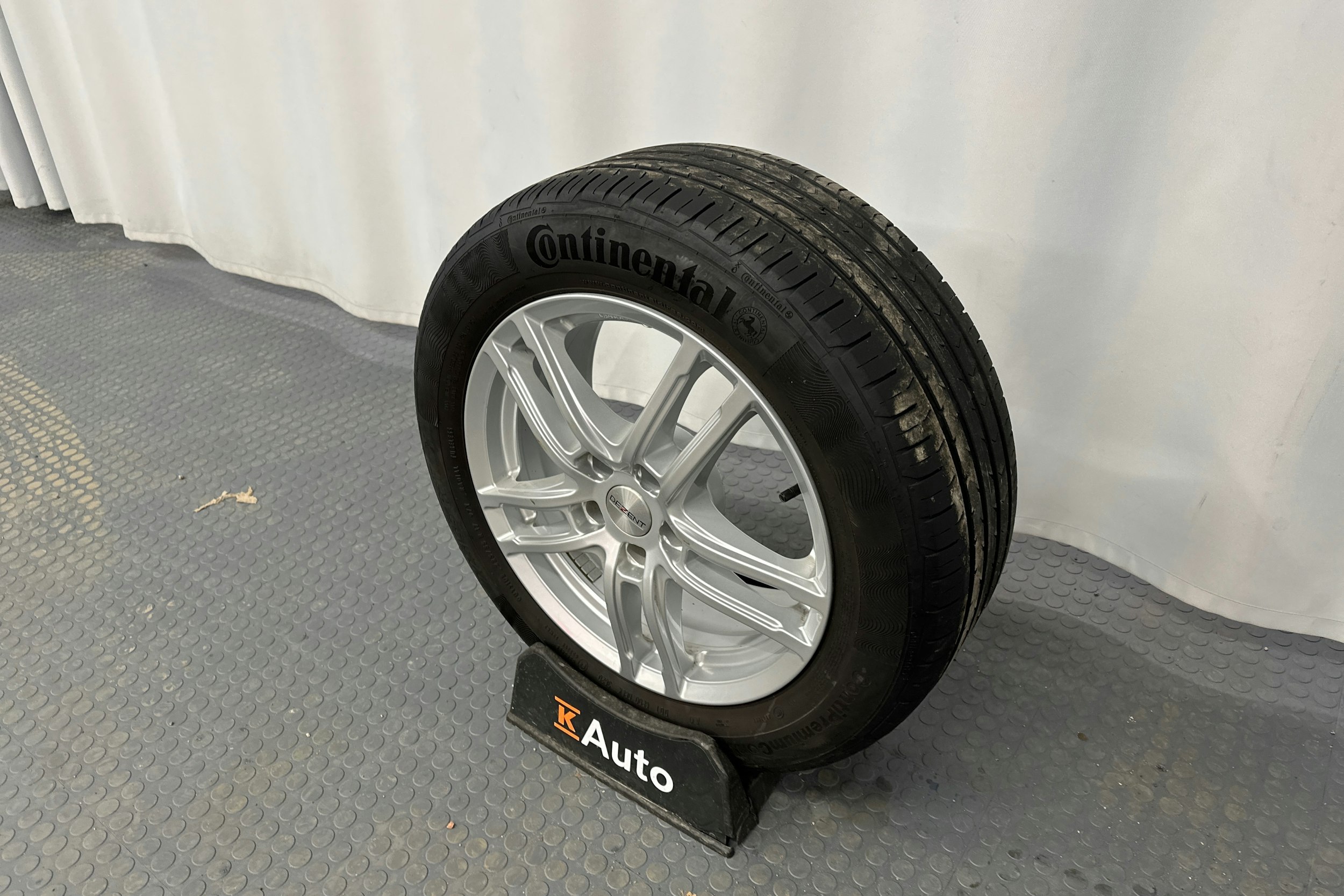 valkoinen Audi A4 allroad quattro 2018 kuva 13.