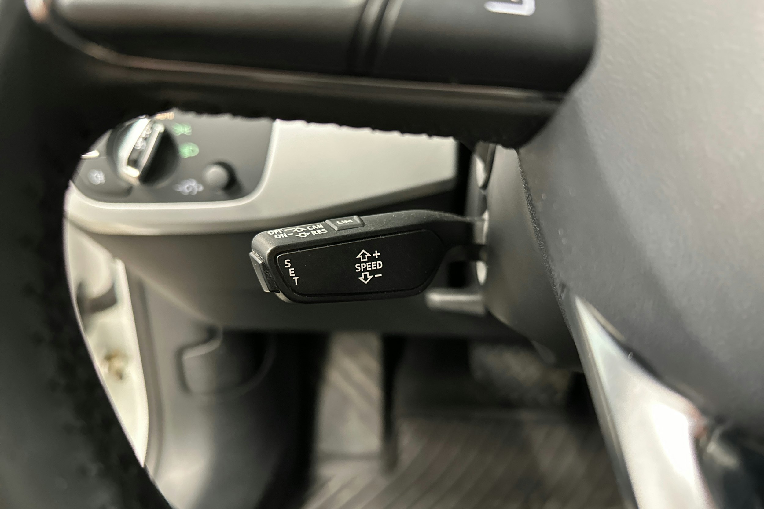 valkoinen Audi A4 allroad quattro 2018 kuva 16.