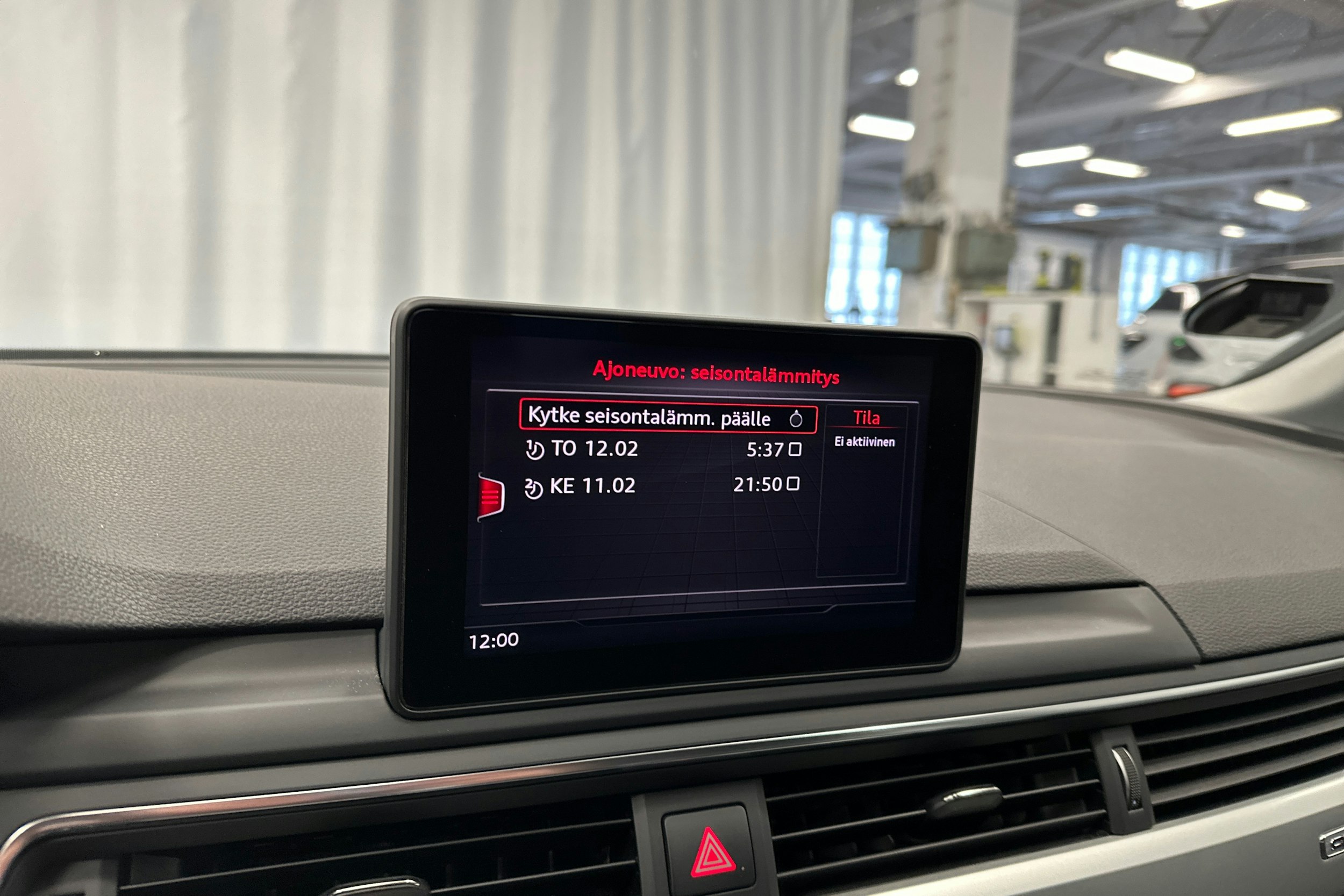 valkoinen Audi A4 allroad quattro 2018 kuva 21.