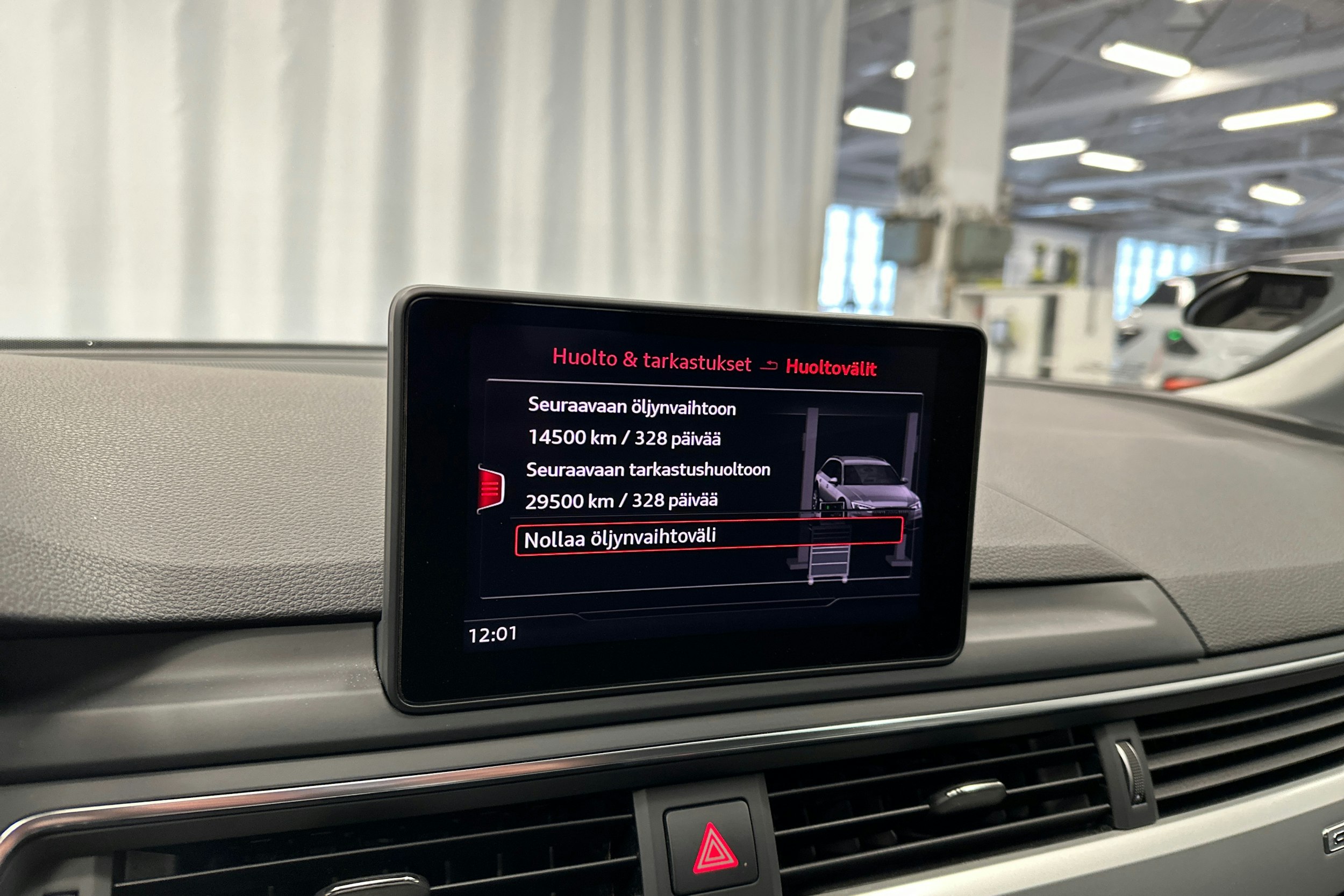 valkoinen Audi A4 allroad quattro 2018 kuva 22.