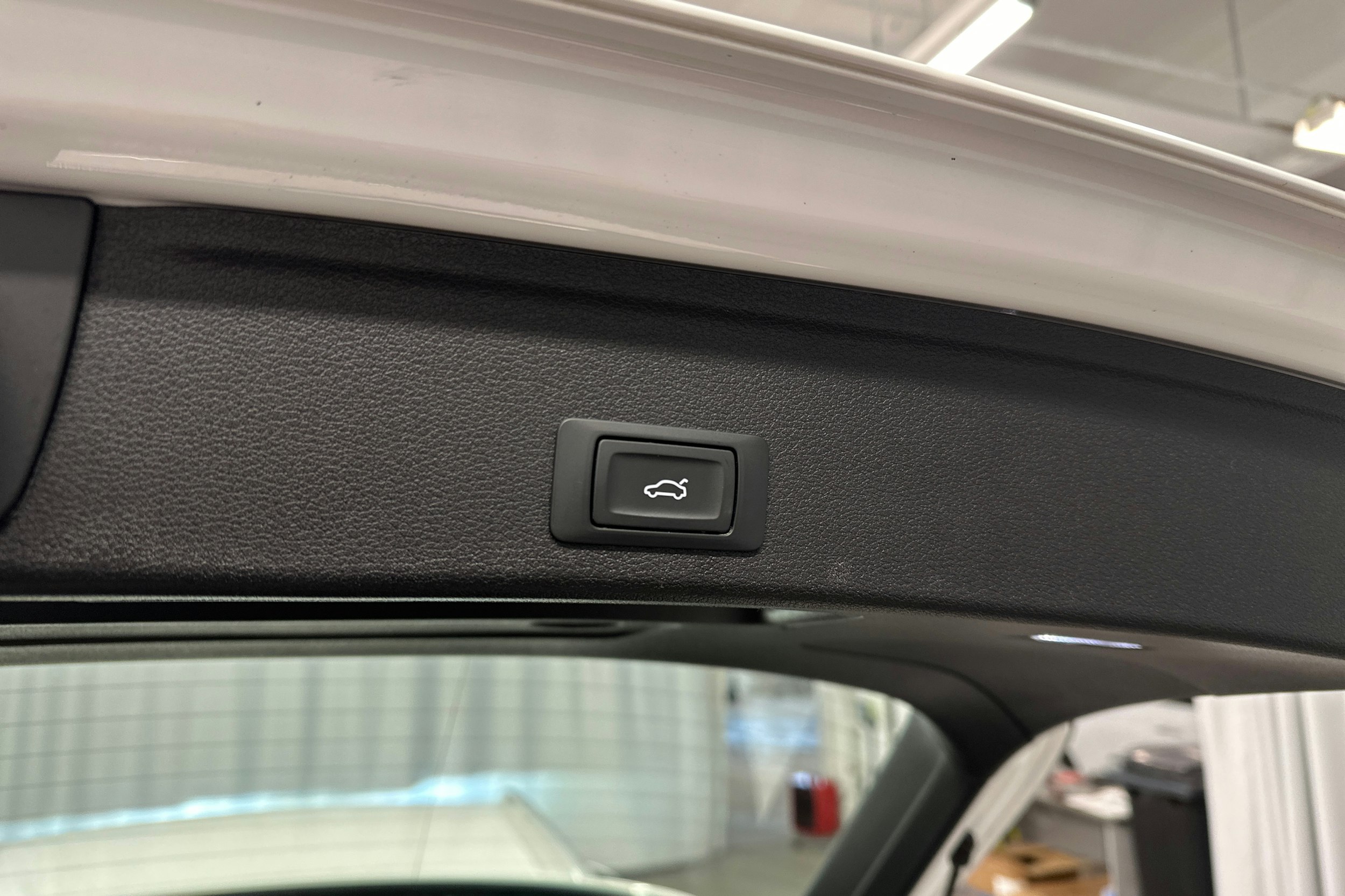 valkoinen Audi A4 allroad quattro 2018 kuva 28.