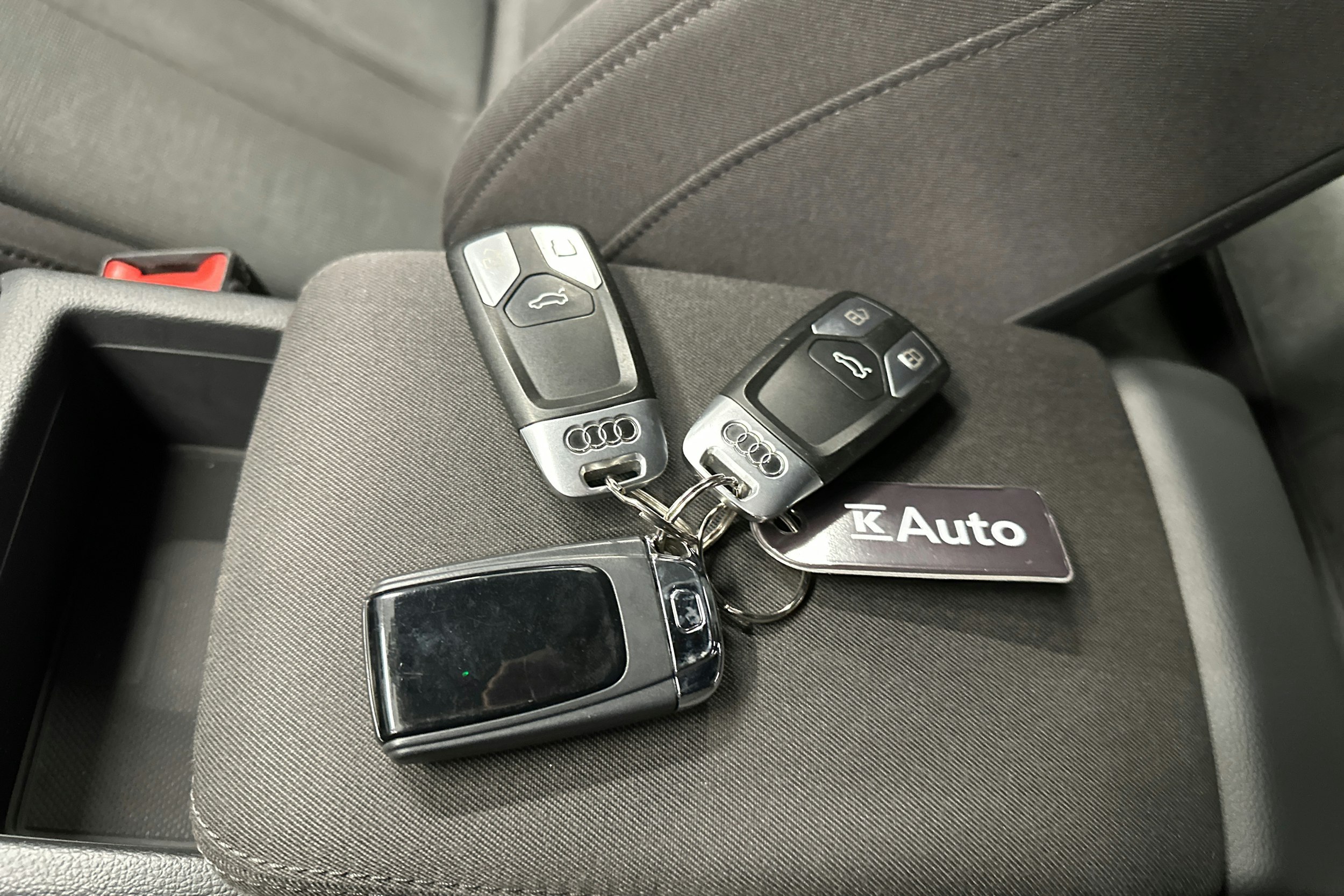 valkoinen Audi A4 allroad quattro 2018 kuva 30.