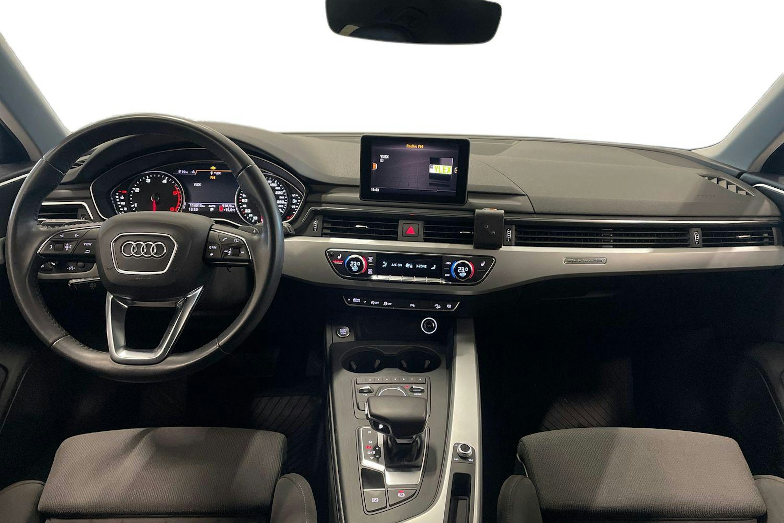 harmaa Audi A4 allroad quattro 2018 kuva 9.