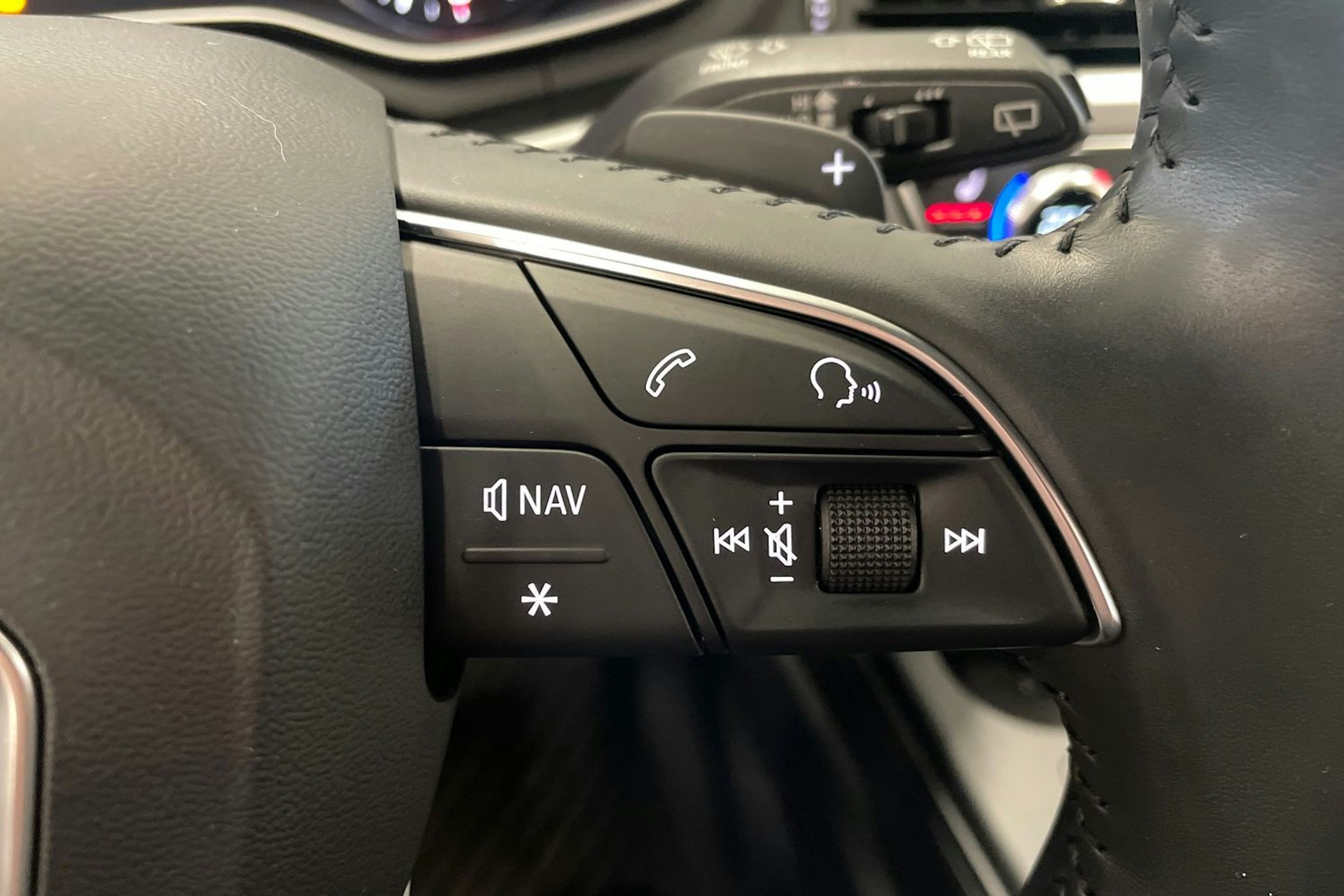 harmaa Audi A4 allroad quattro 2018 kuva 17.