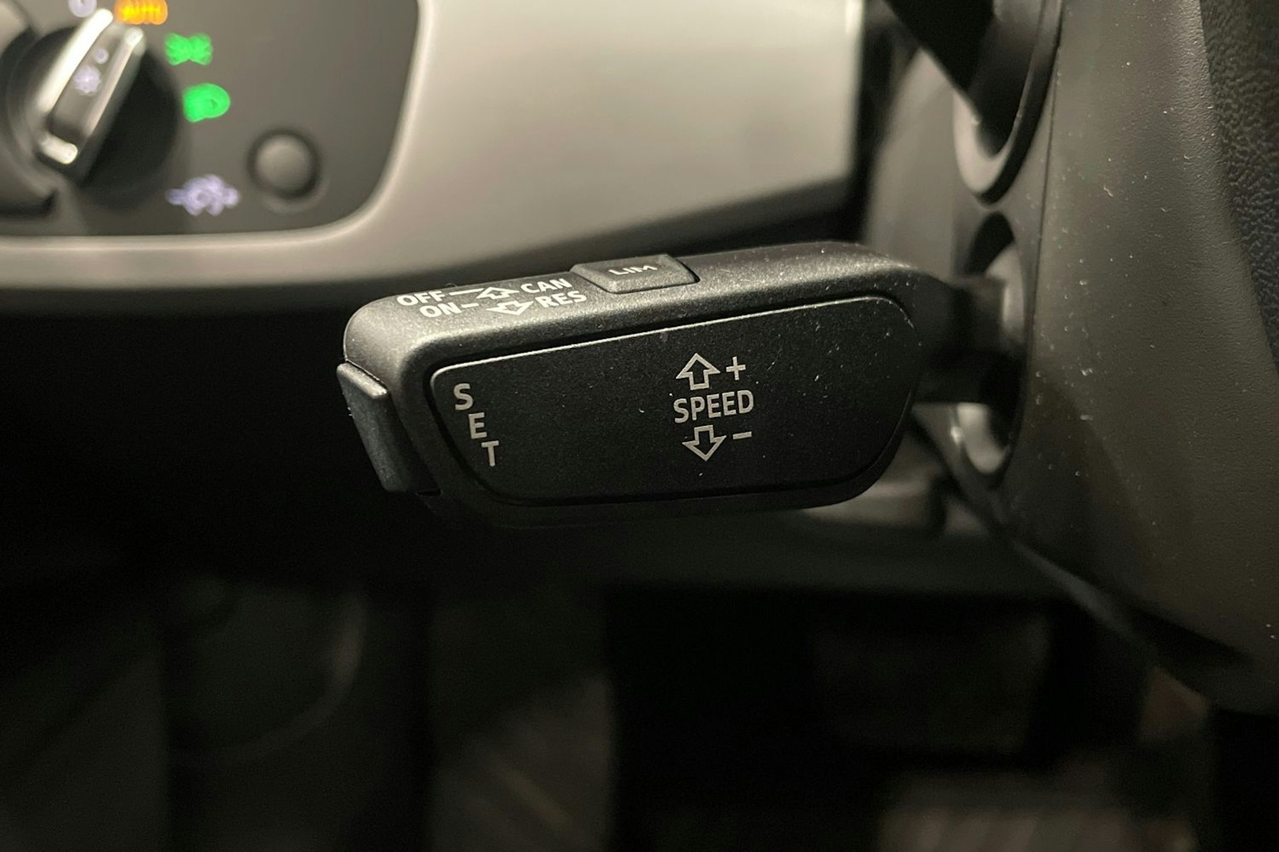 harmaa Audi A4 allroad quattro 2018 kuva 20.