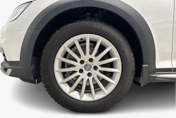 valkoinen Audi A4 allroad quattro 2018 kuva 11.