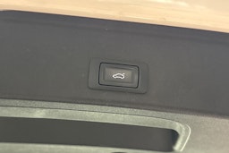 valkoinen Audi A4 allroad quattro 2018 kuva 19.