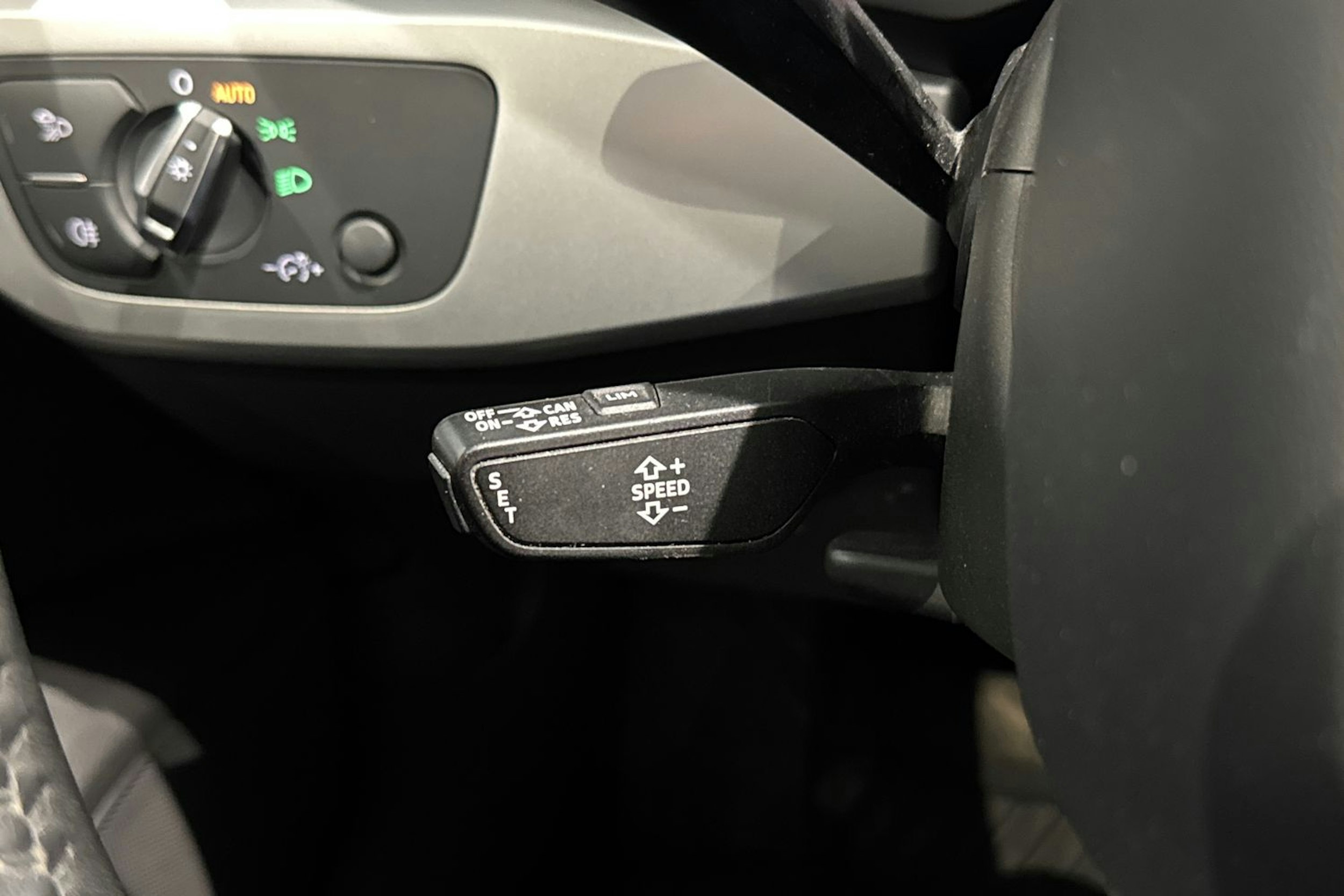 valkoinen Audi A4 allroad quattro 2018 kuva 24.