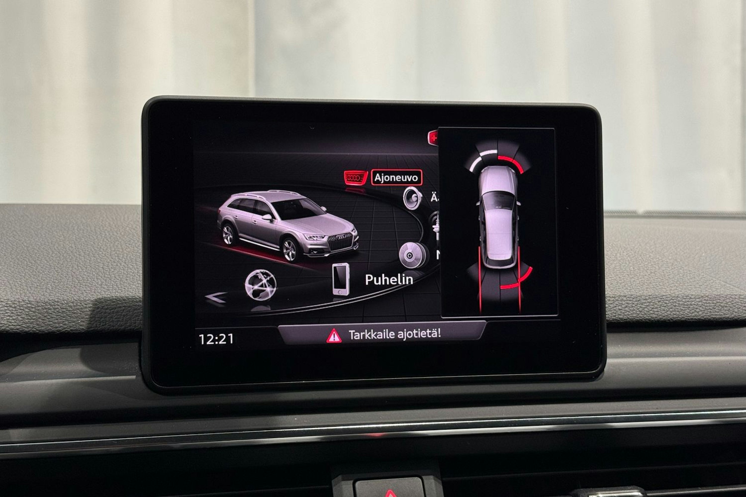 valkoinen Audi A4 allroad quattro 2018 kuva 25.