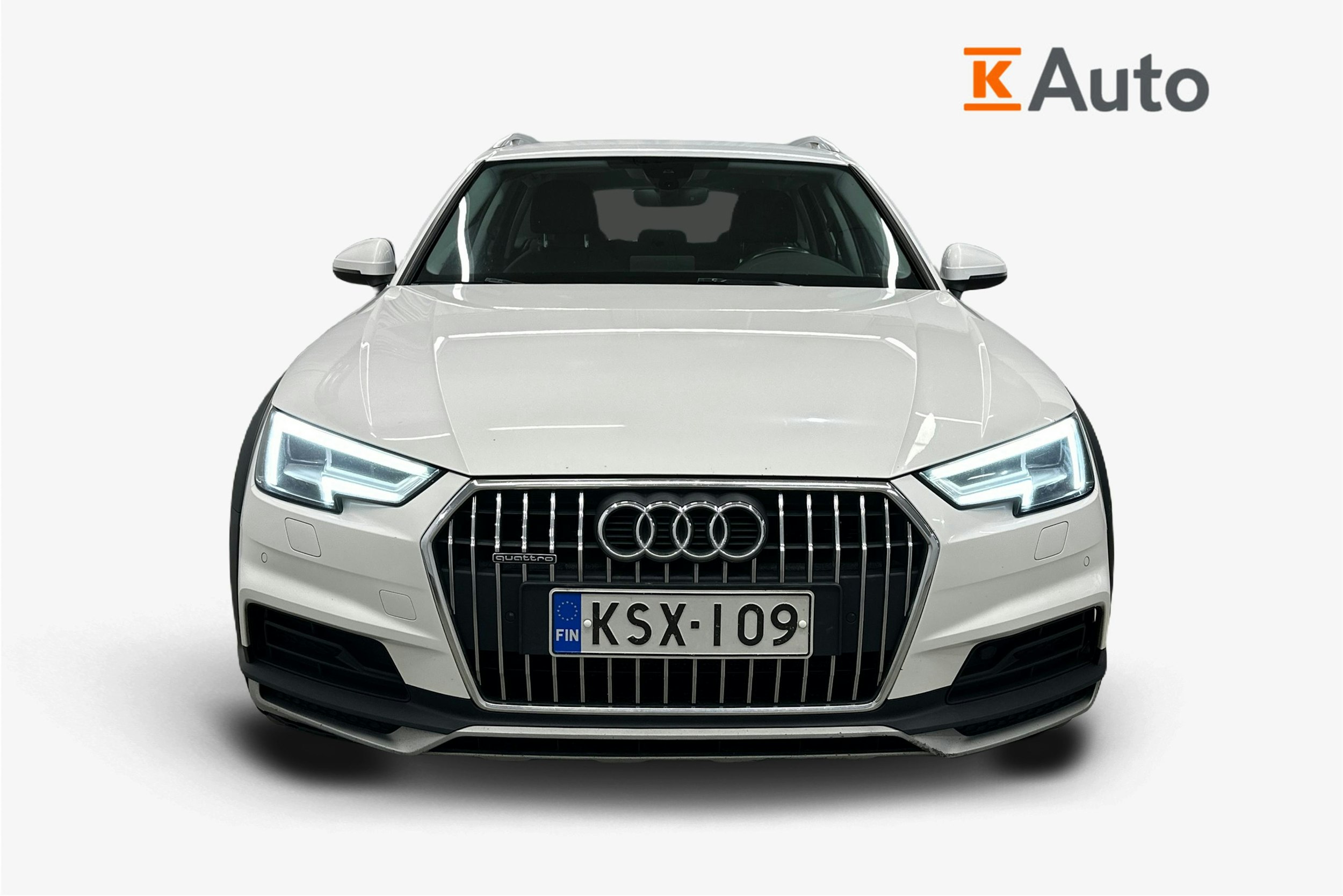 Valkoinen Audi A4 allroad quattro 2018 kuva 4.