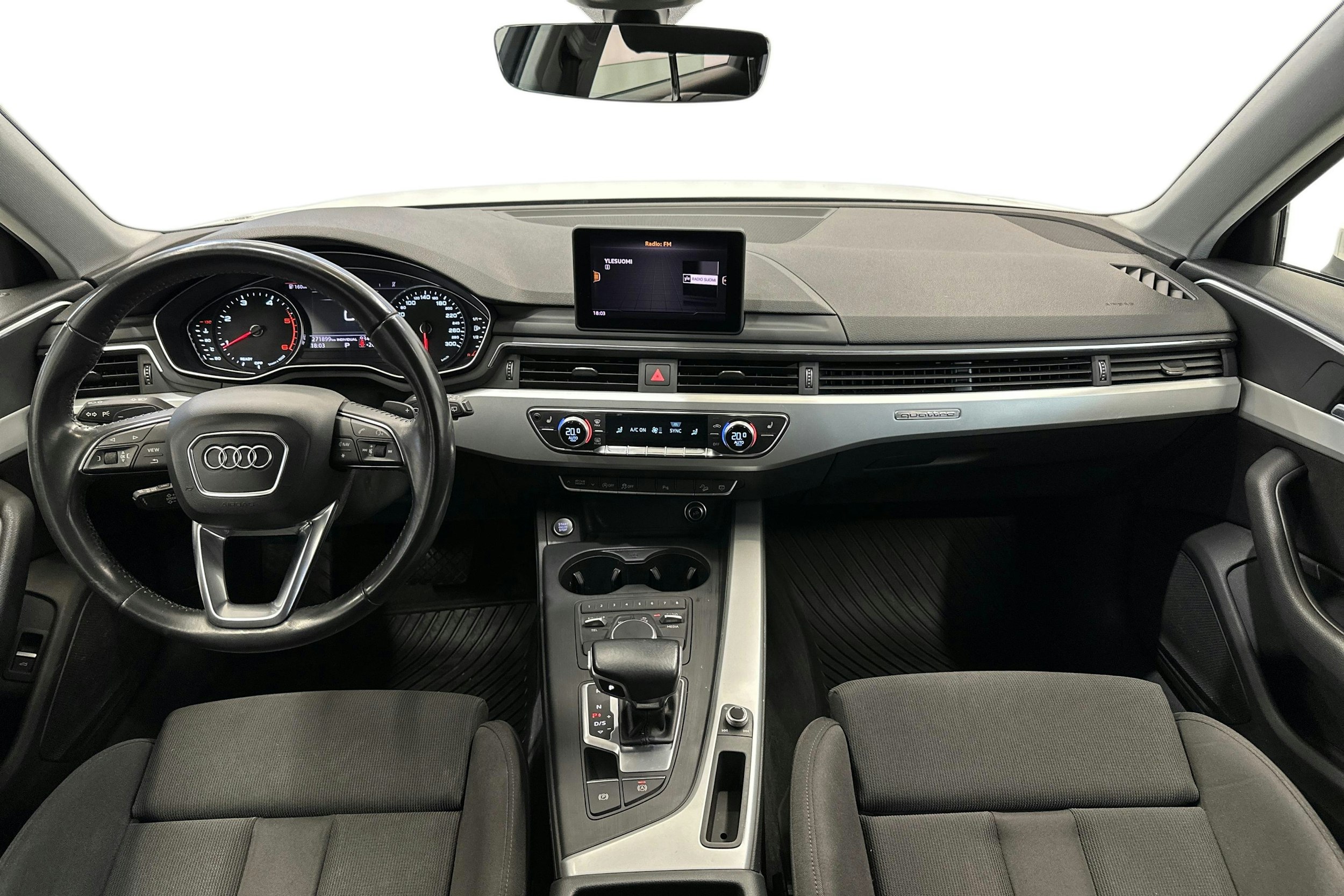 Valkoinen Audi A4 allroad quattro 2018 kuva 7.