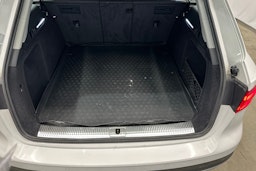 Valkoinen Audi A4 allroad quattro 2018 kuva 20.