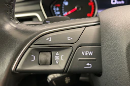 Valkoinen Audi A4 allroad quattro 2018 kuva 16.