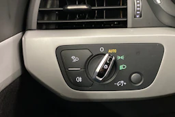 Valkoinen Audi A4 allroad quattro 2018 kuva 19.