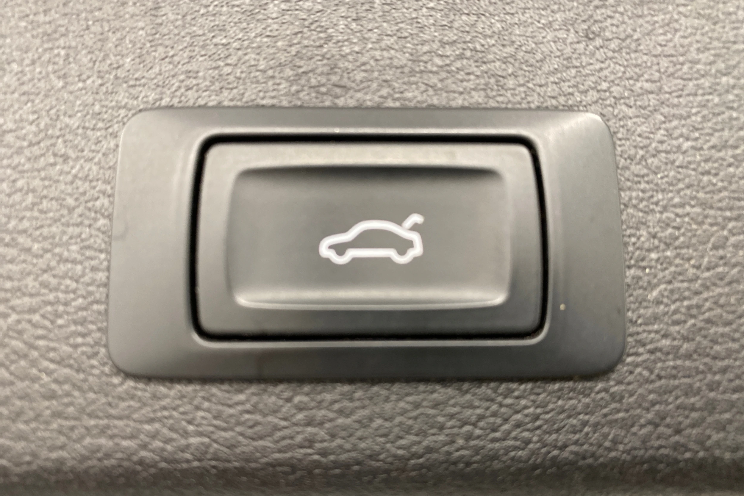 Valkoinen Audi A4 allroad quattro 2018 kuva 21.