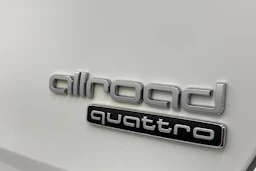 Valkoinen Audi A4 allroad quattro 2018 kuva 24.