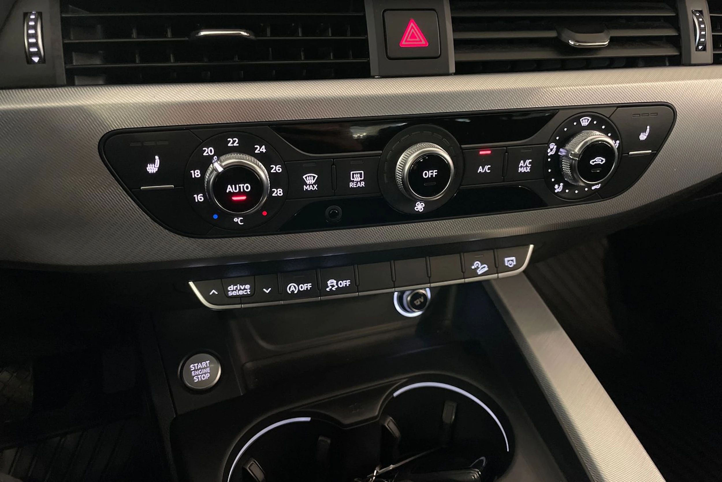 Harmaa Audi A4 allroad quattro 2018 kuva 23.