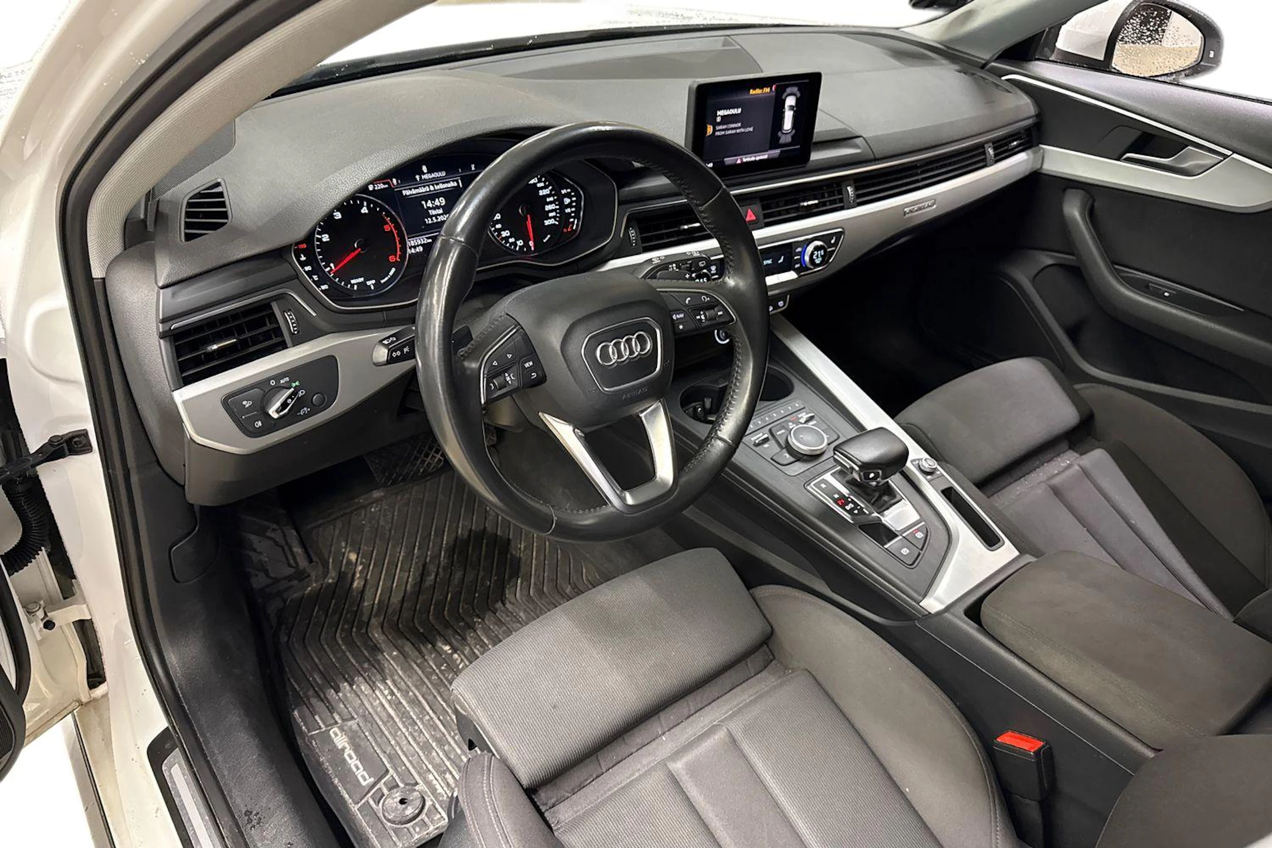 valkoinen Audi A4 allroad quattro 2018 kuva 3.