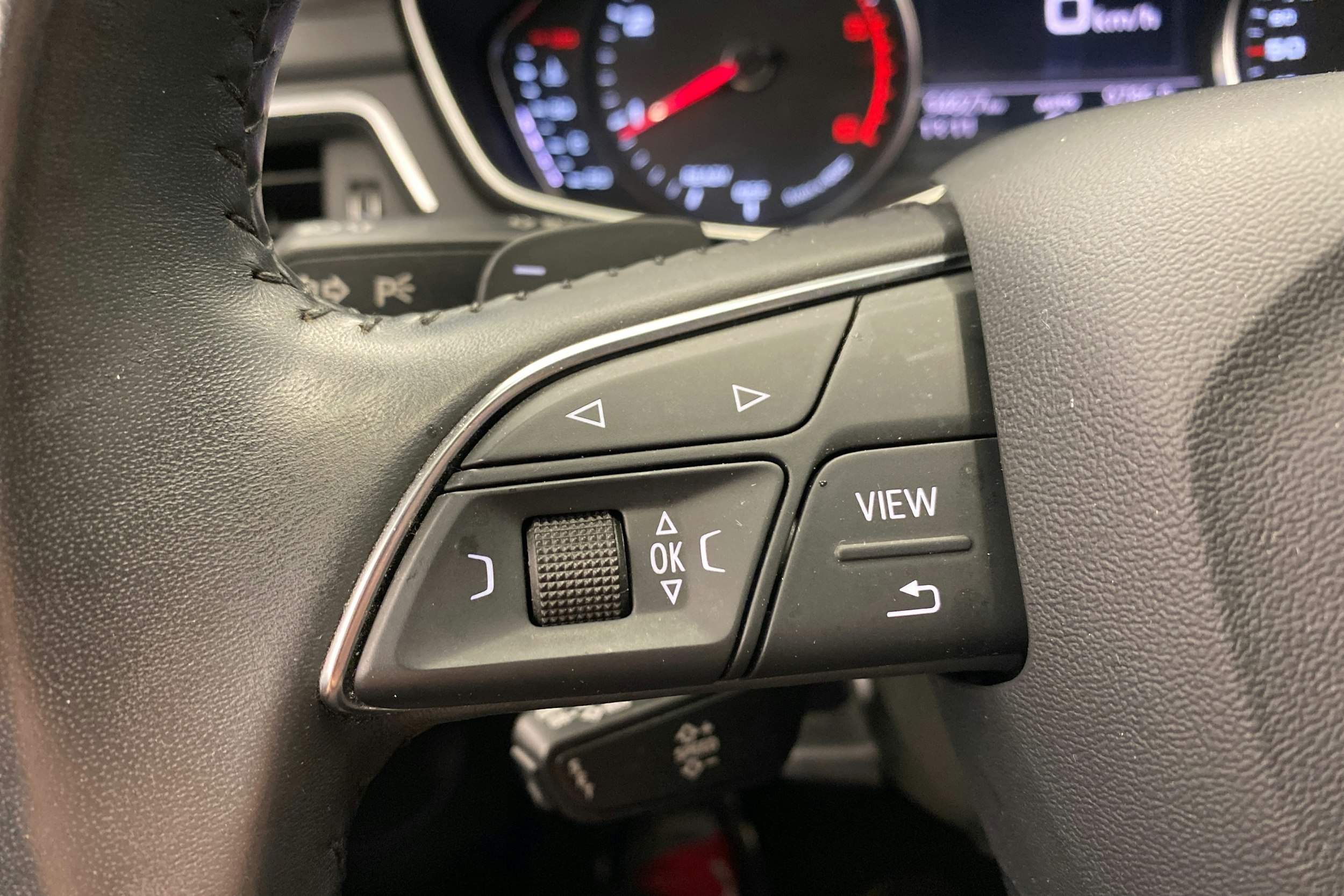 musta Audi A4 allroad quattro 2018 kuva 19.