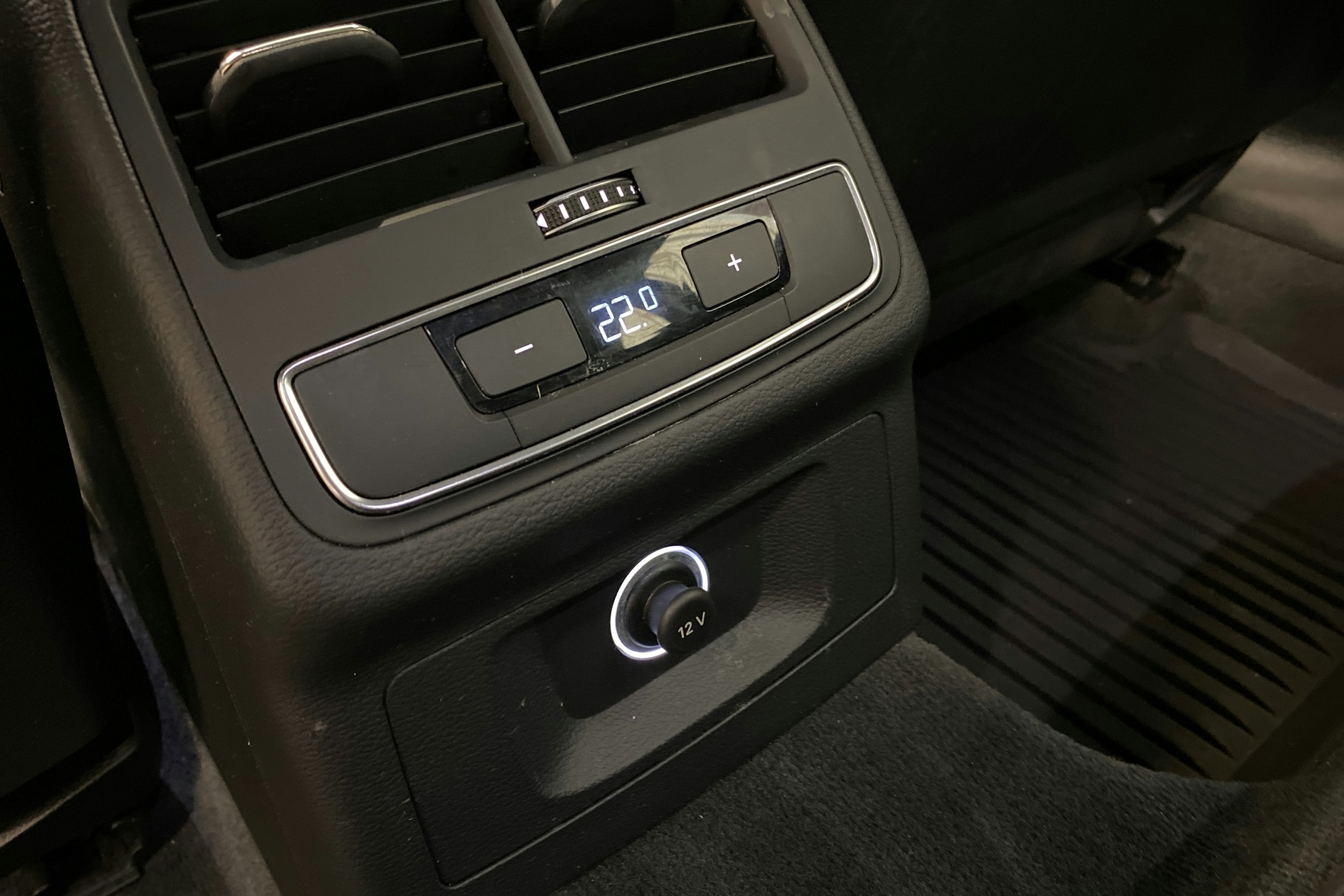 musta Audi A4 allroad quattro 2018 kuva 31.